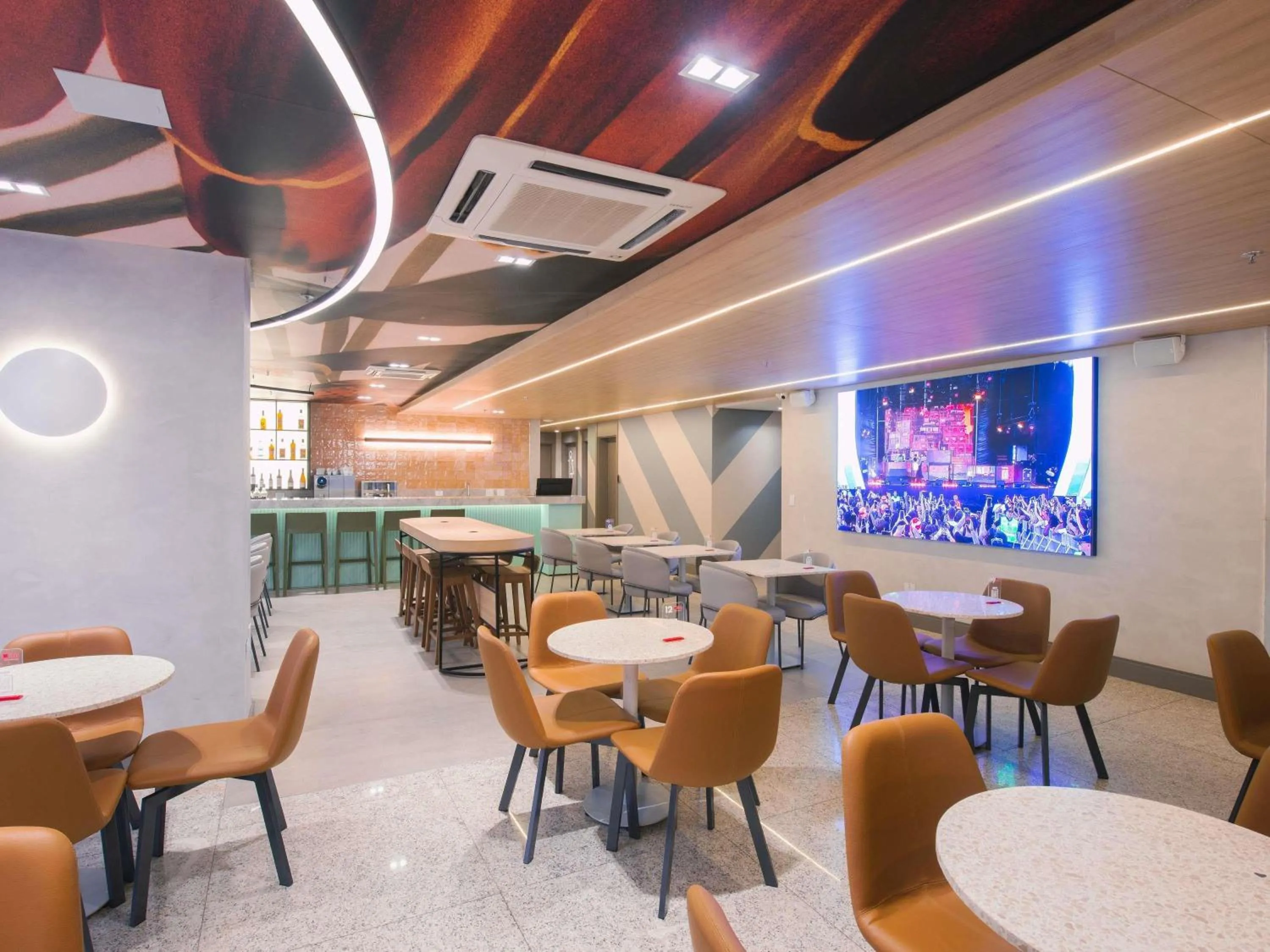 Property building in ibis Curitiba Shopping