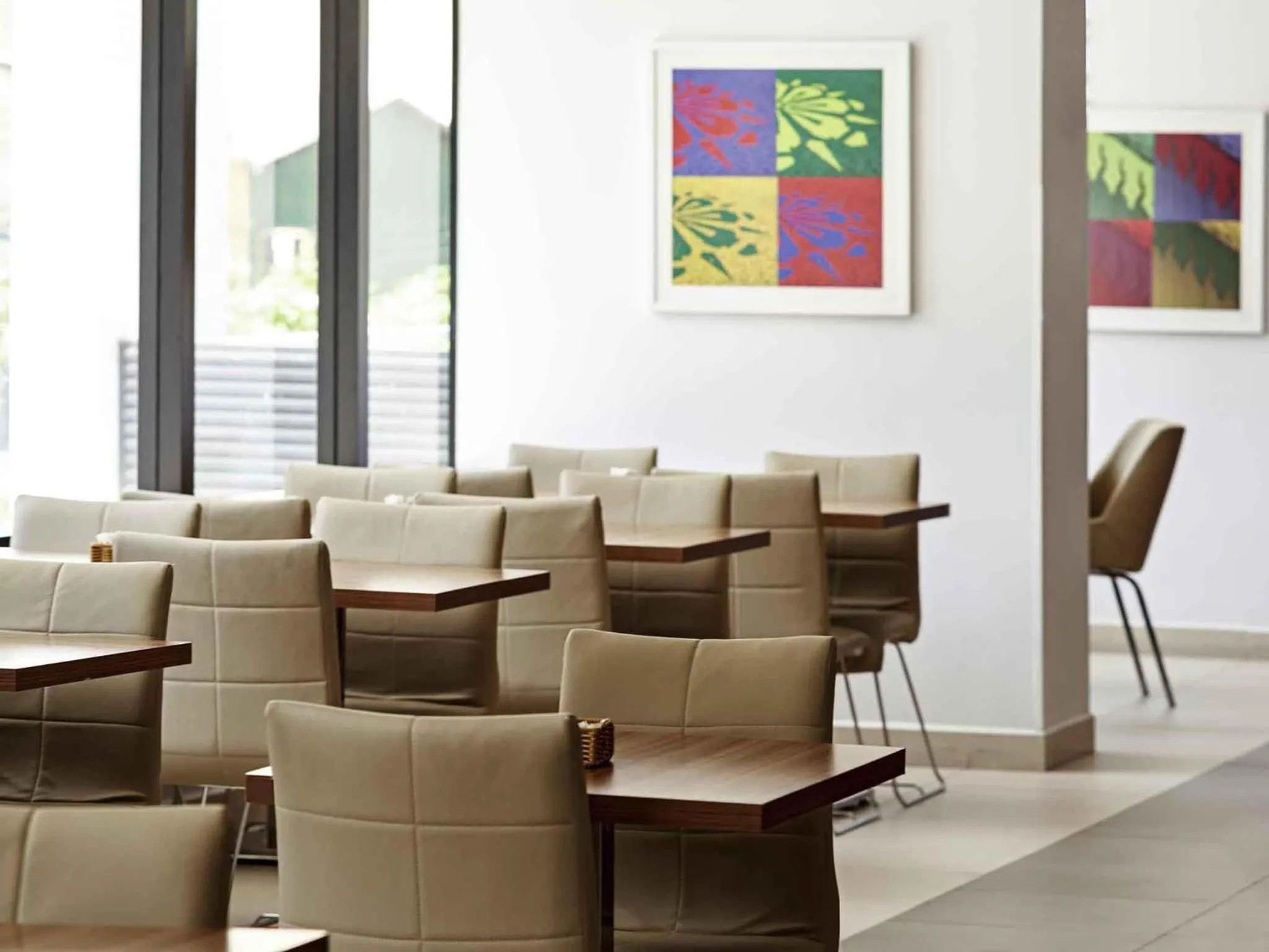 Restaurant/places to eat in ibis Curitiba Shopping