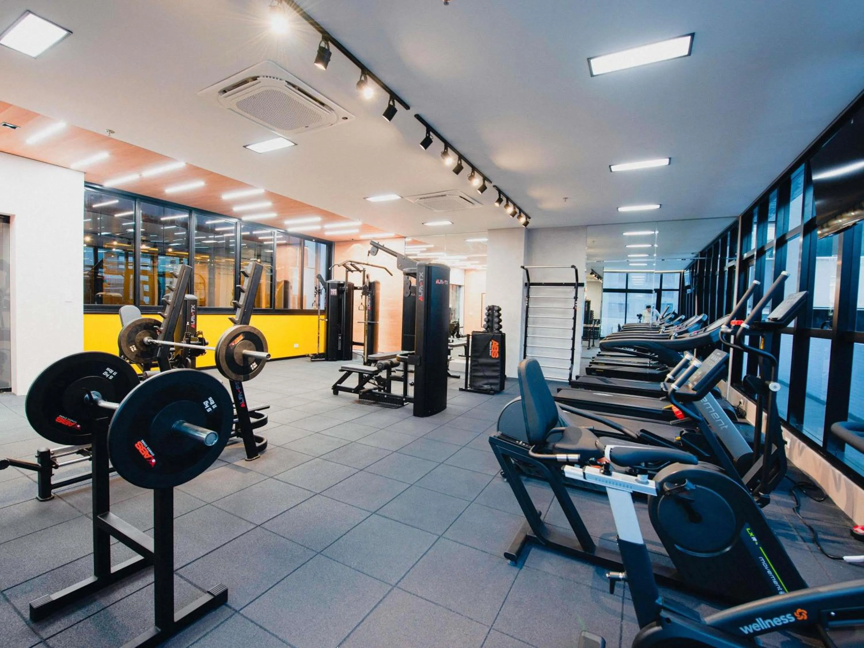 Fitness centre/facilities in ibis Curitiba Shopping