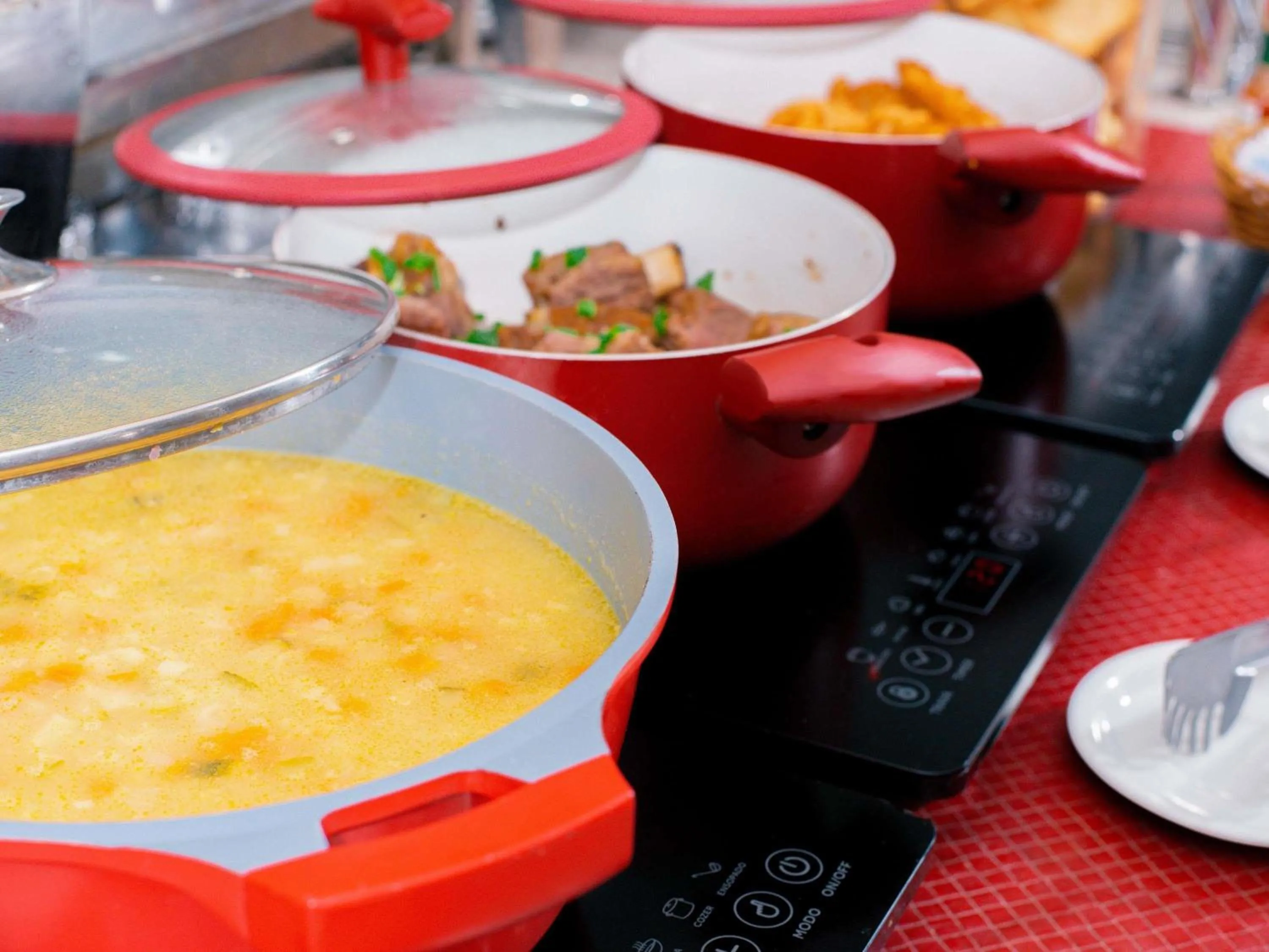 Restaurant/places to eat in ibis Curitiba Shopping