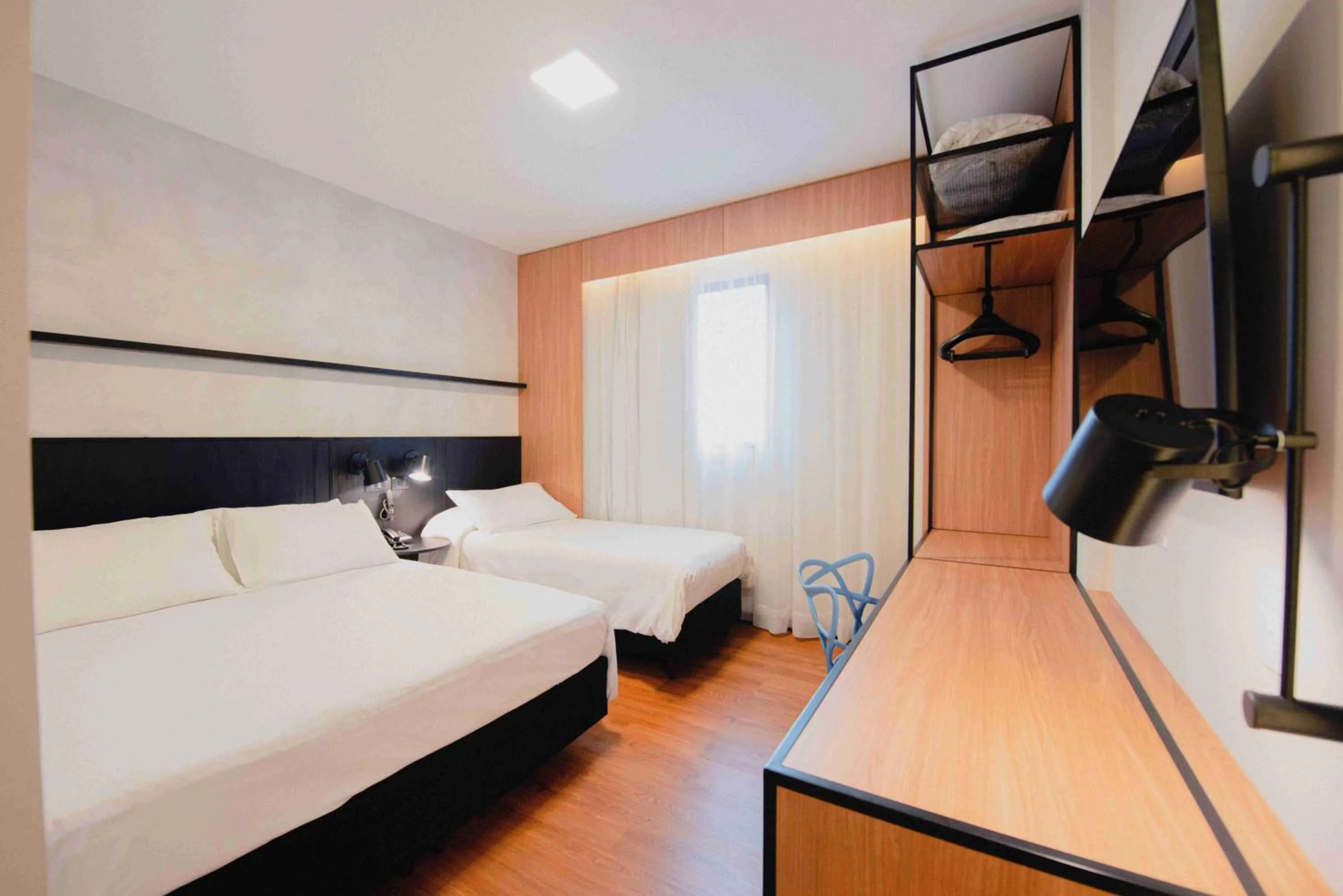 Bed in ibis Curitiba Shopping