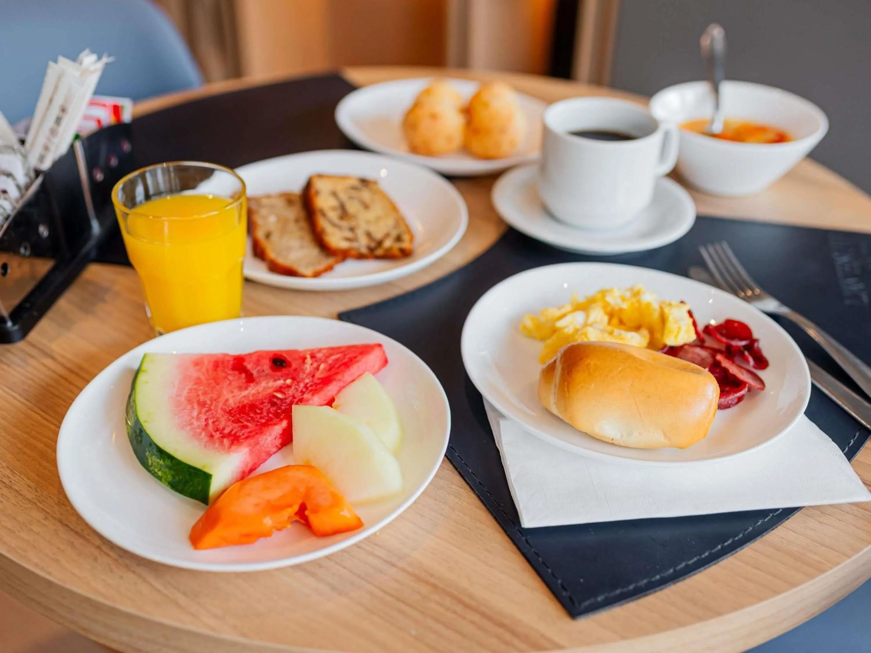 Restaurant/places to eat in Ibis Florianopolis