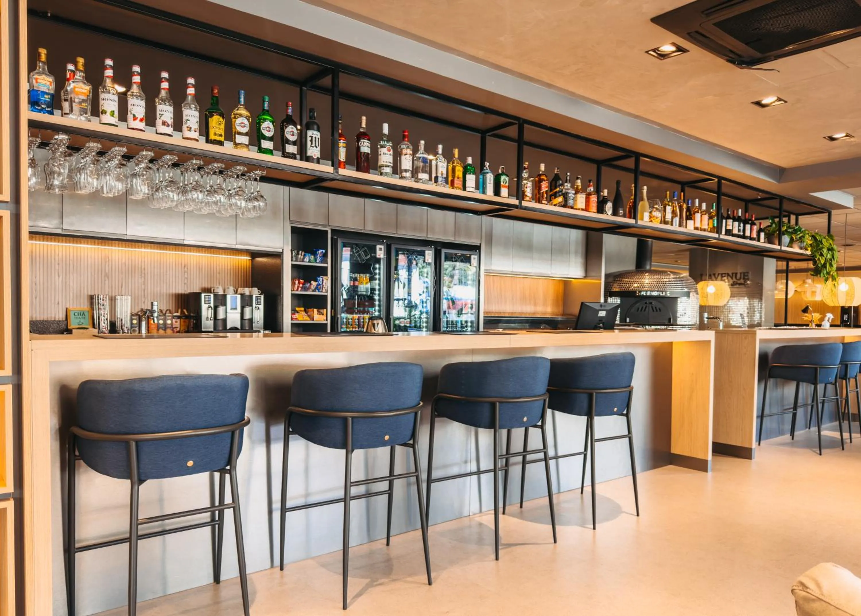 Lounge or bar in Ibis Florianopolis