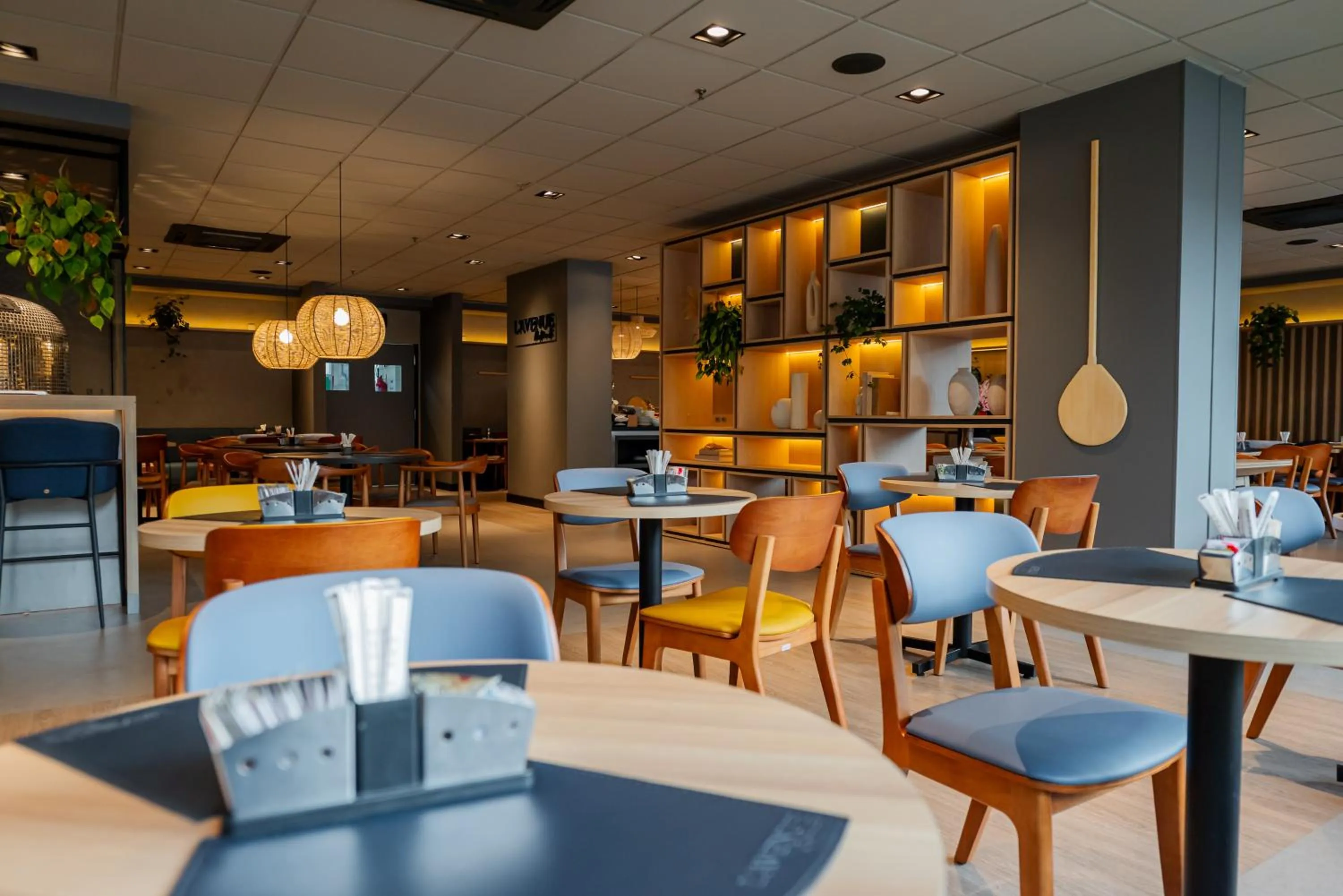 Restaurant/places to eat in Ibis Florianopolis
