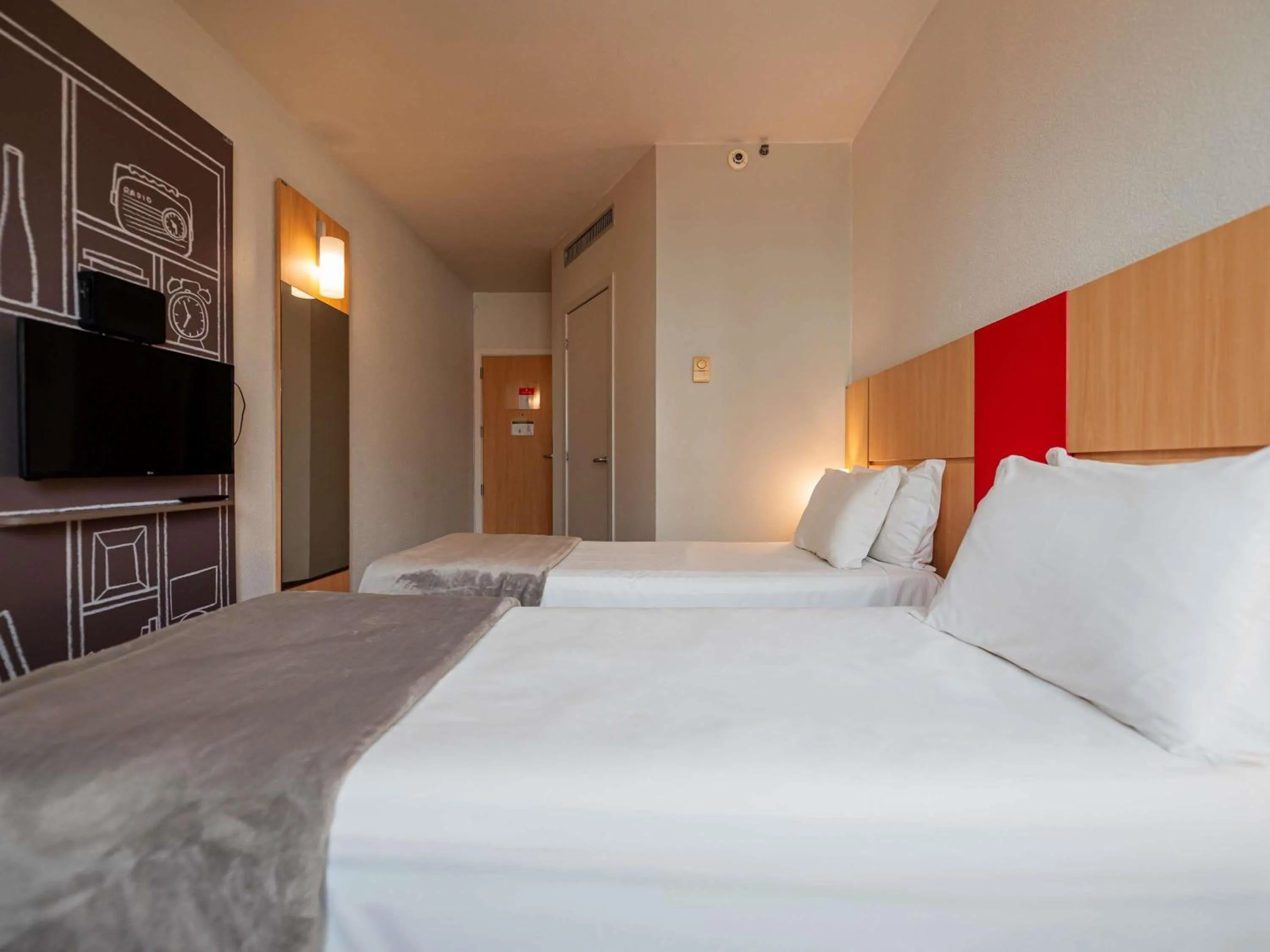 Bedroom, Bed in Ibis Florianopolis