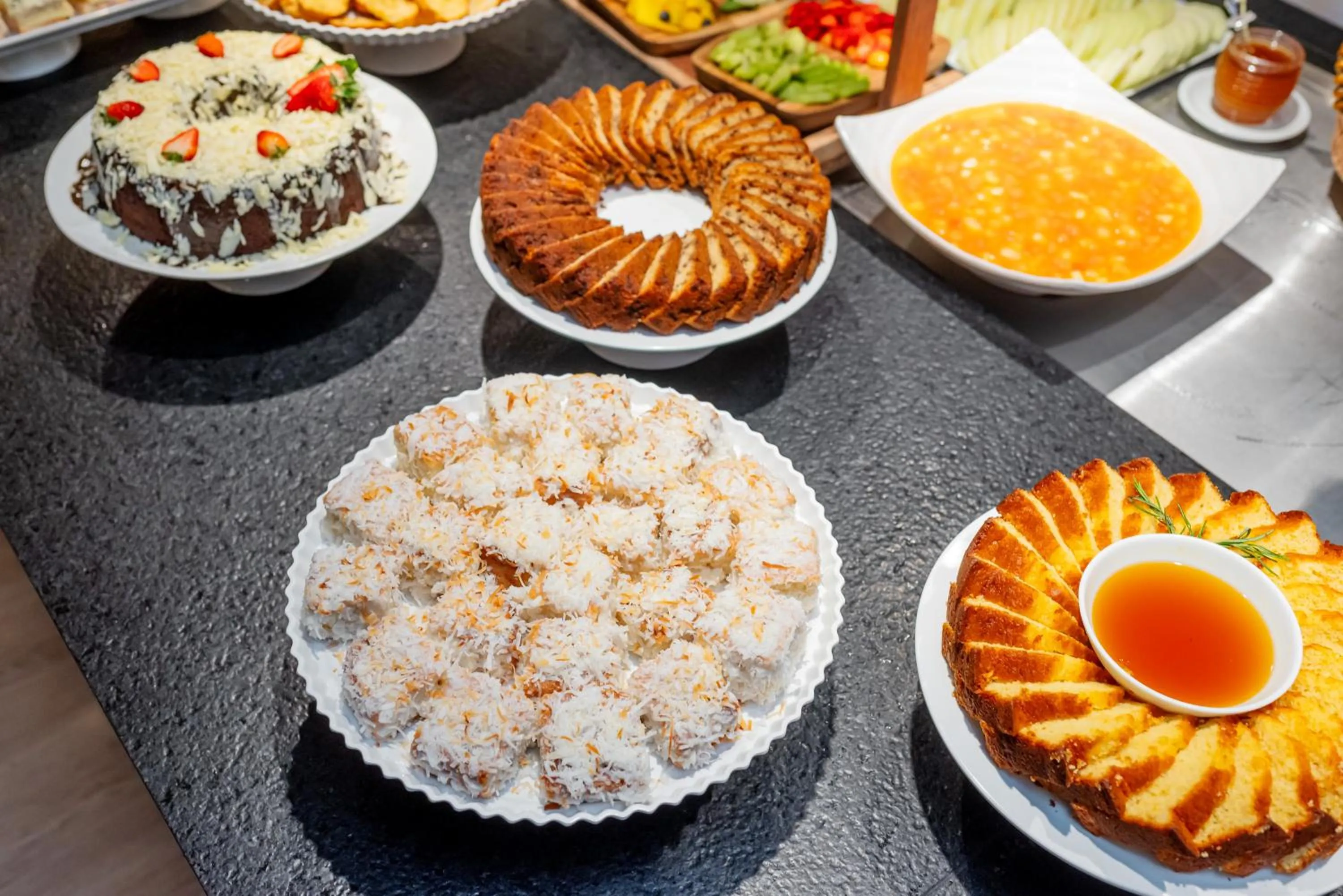 Buffet breakfast in Ibis Florianopolis