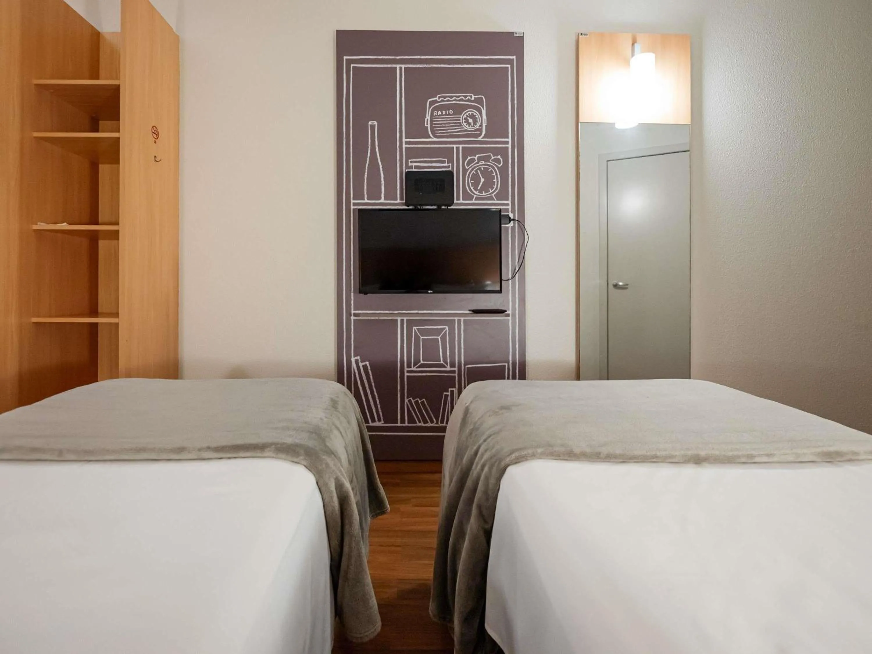 Bedroom, Bed in Ibis Florianopolis