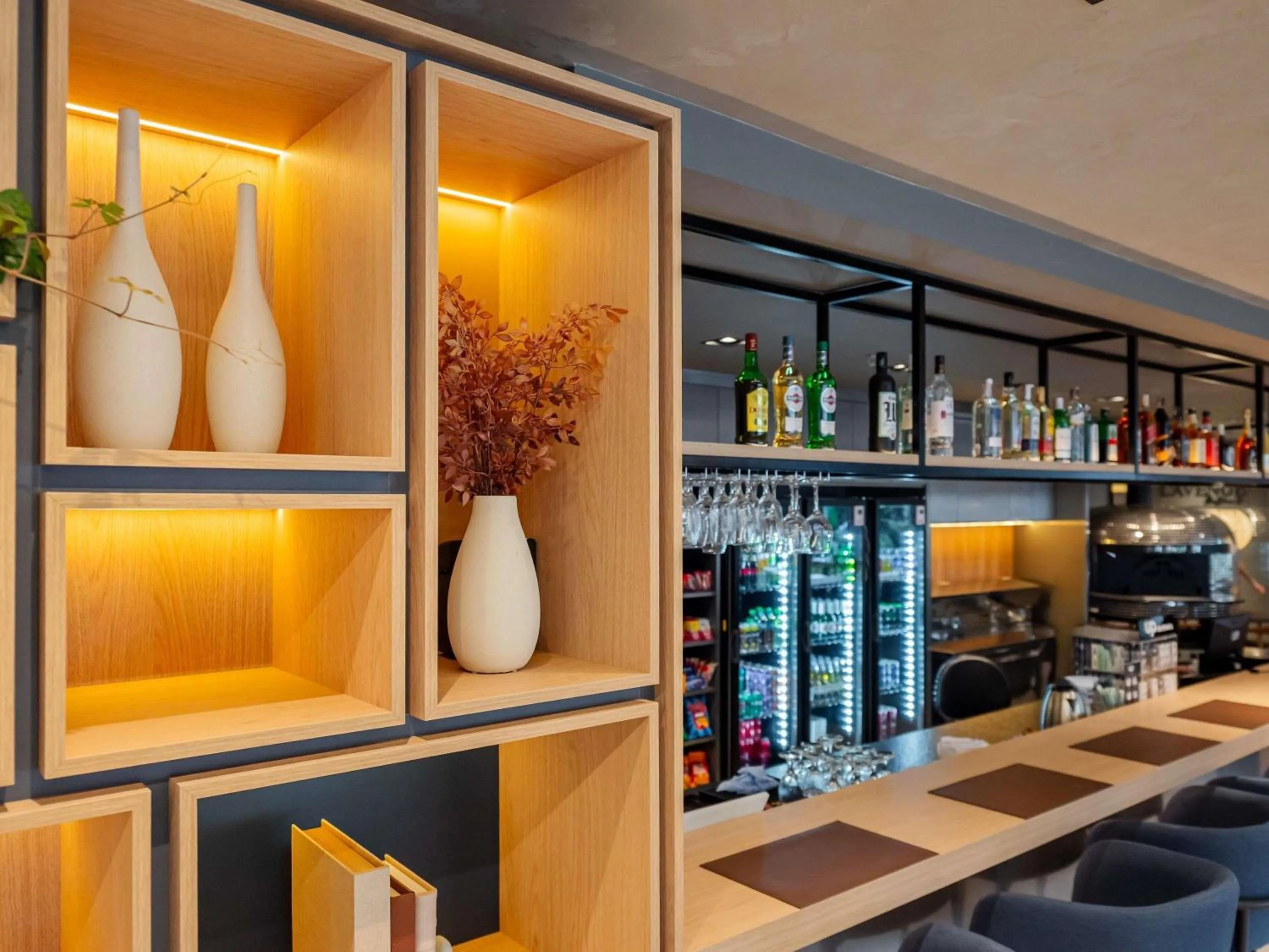 Lounge or bar in Ibis Florianopolis