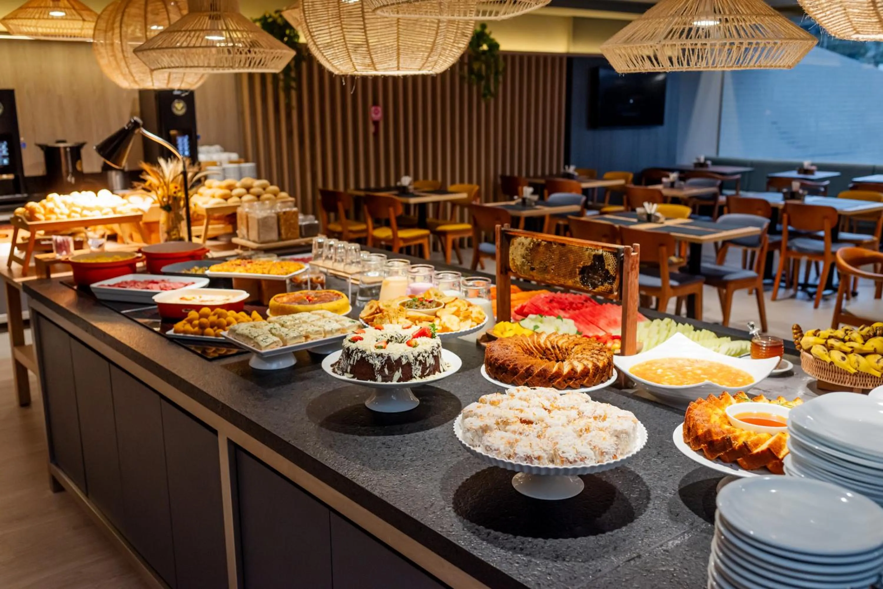 Restaurant/places to eat in Ibis Florianopolis