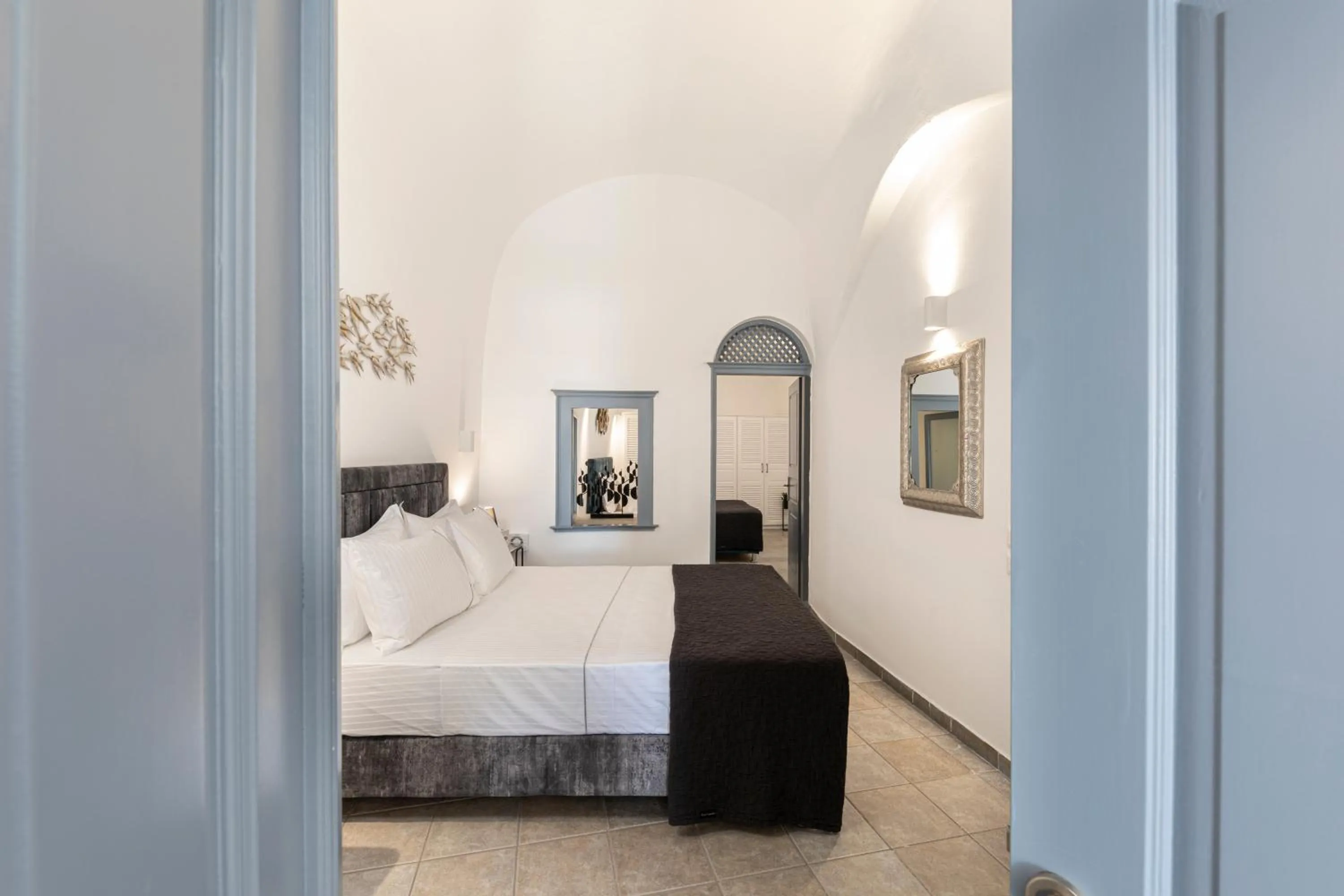 Bed in Caldera Senses