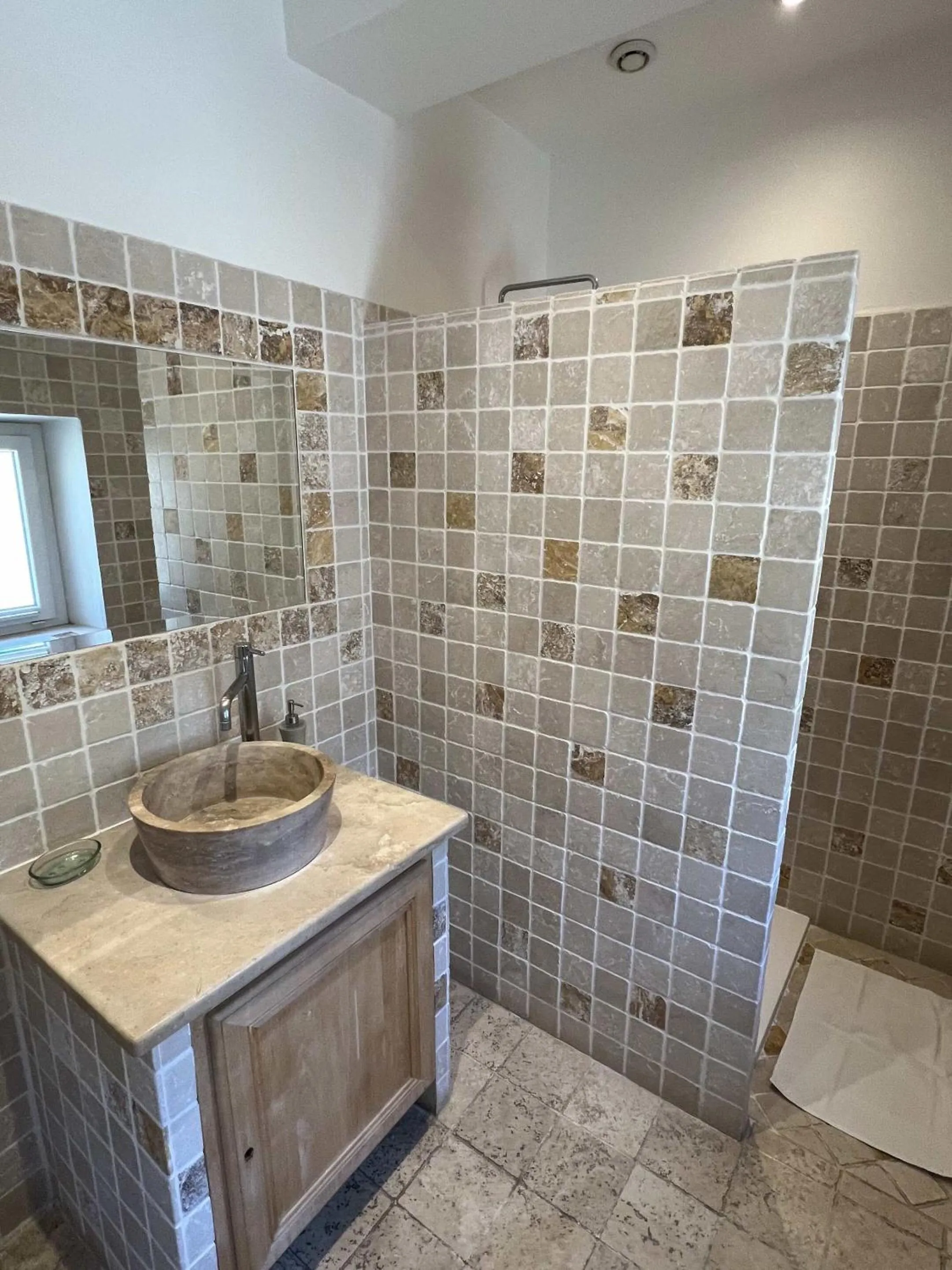 Bathroom in La Figuiere Fontaine de Vaucluse