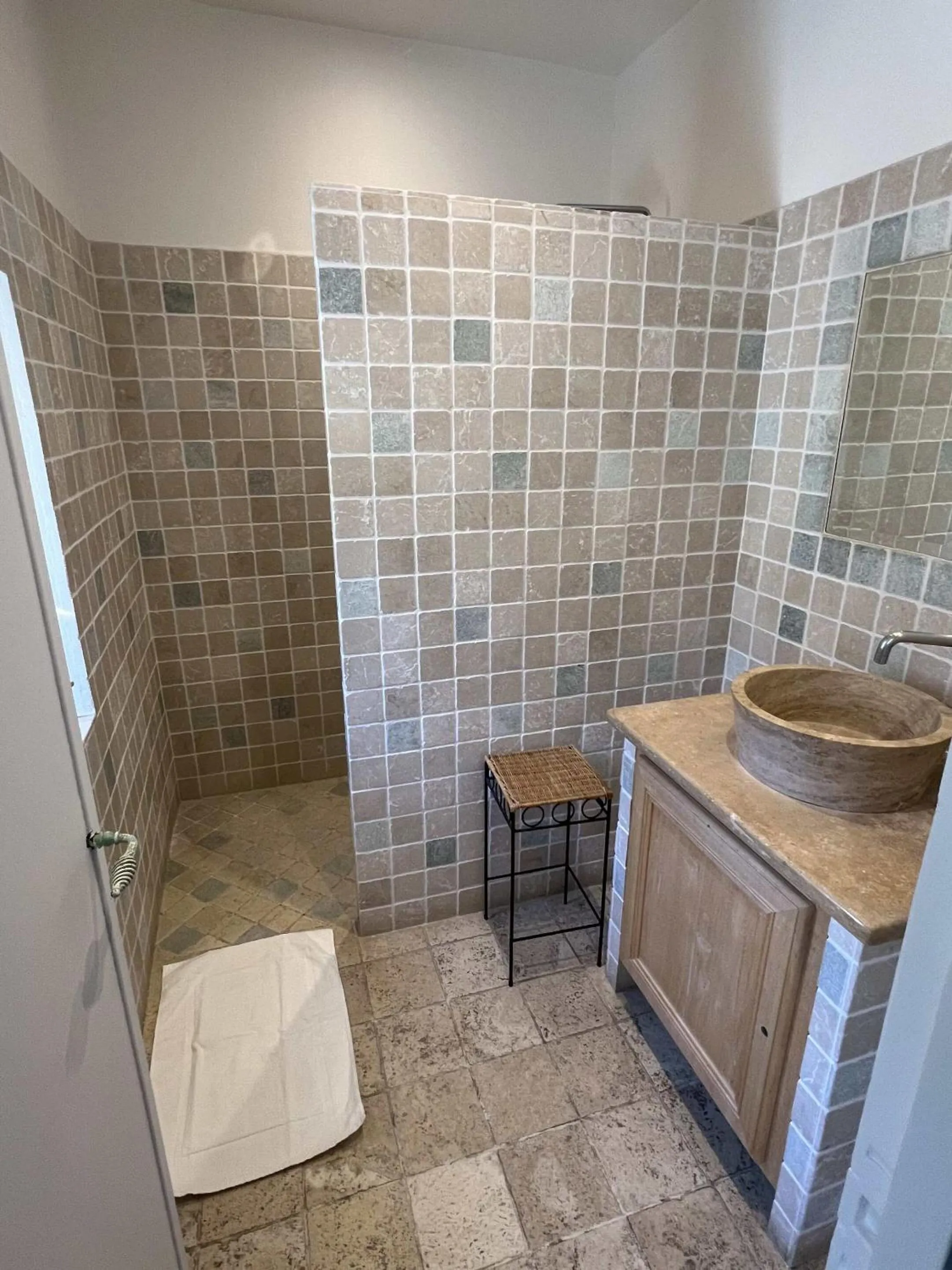 Bathroom in La Figuiere Fontaine de Vaucluse