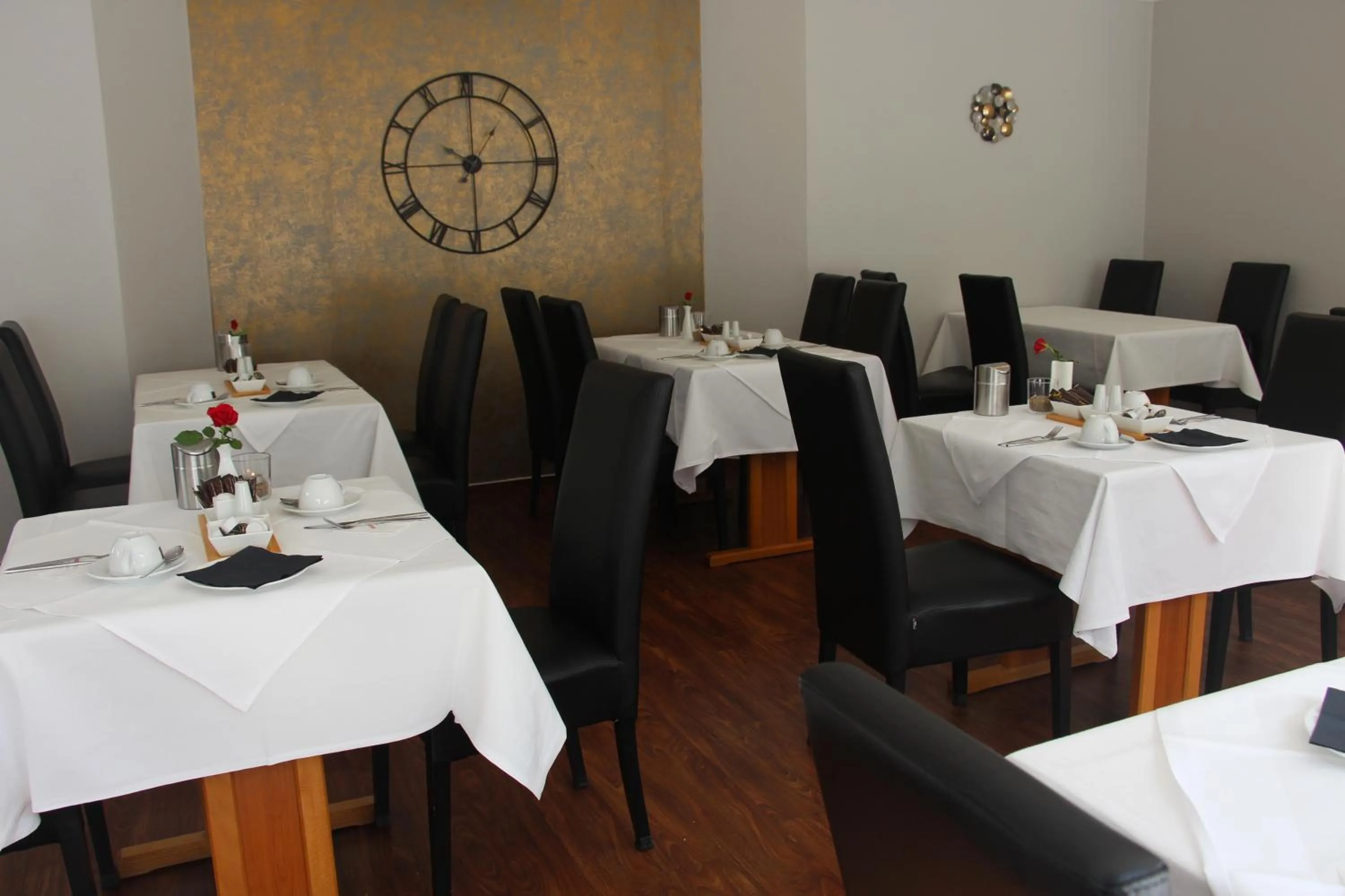 Restaurant/places to eat in REGIOHOTEL Germania Bad Harzburg - #DirektAmKurpark #Wellnessbereich #Frühstücksbuffet #FreeParking