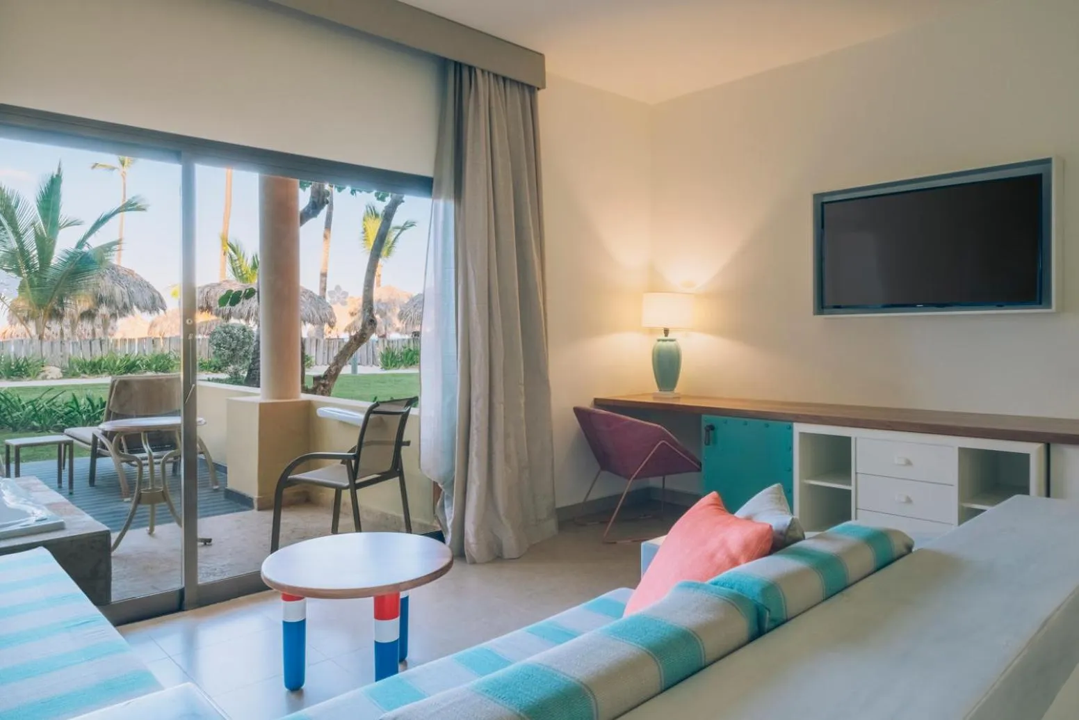 Balcony/Terrace, Bed in Iberostar Selection Bavaro Suites - All Inclusive