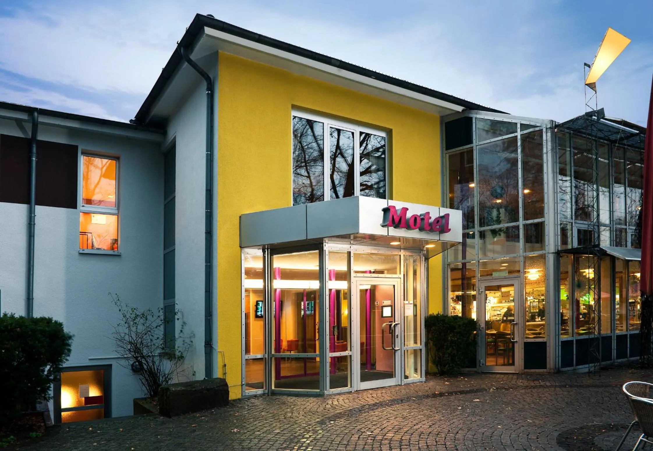 Property building in Hotel Hannover-Garbsen