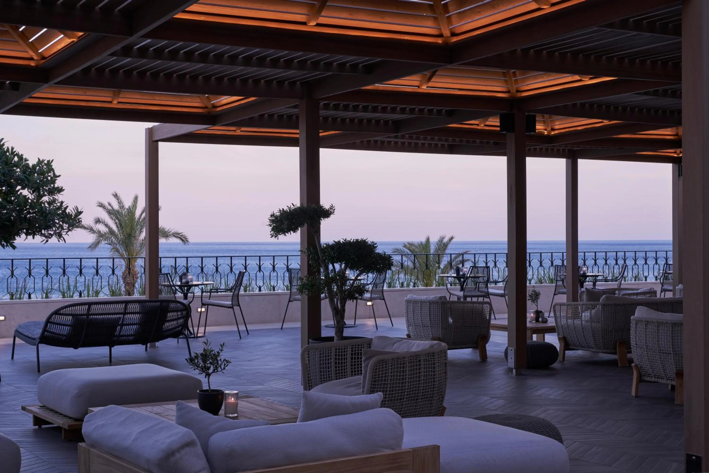 Lounge or bar in Atlantica Imperial Resort - Adults Only