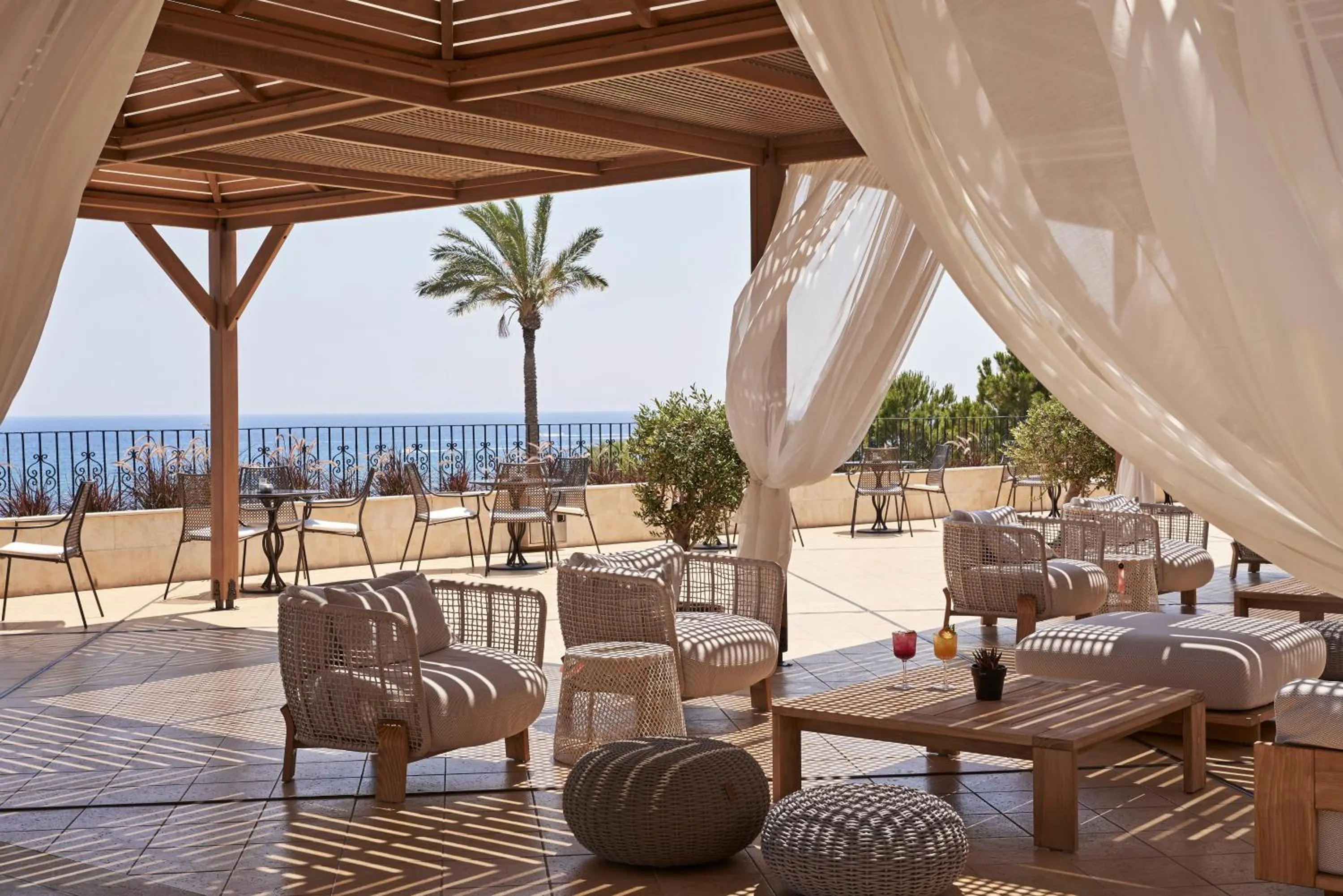 Lounge or bar in Atlantica Imperial Resort - Adults Only