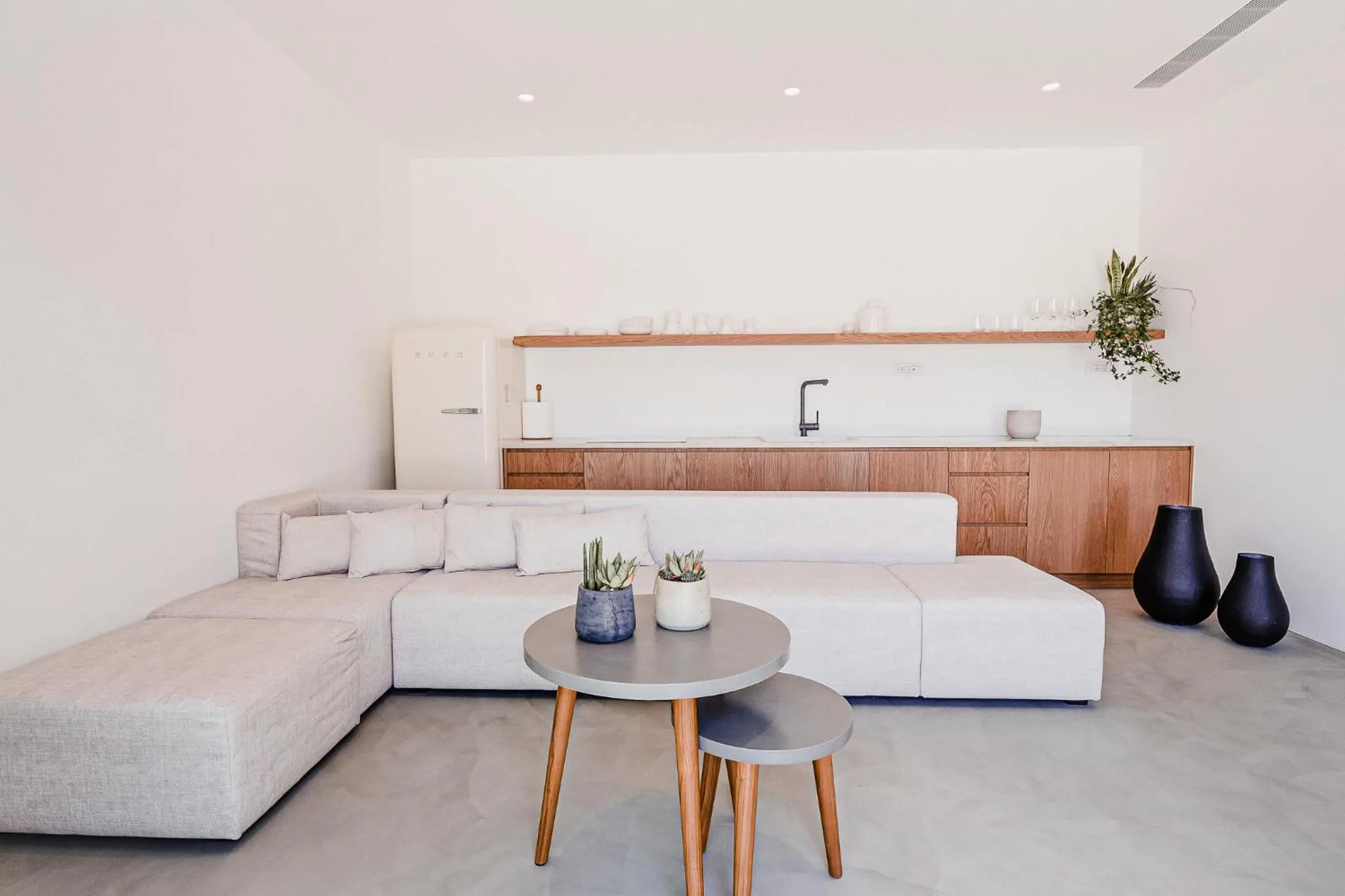 Kitchen or kitchenette in Amarelo Suites