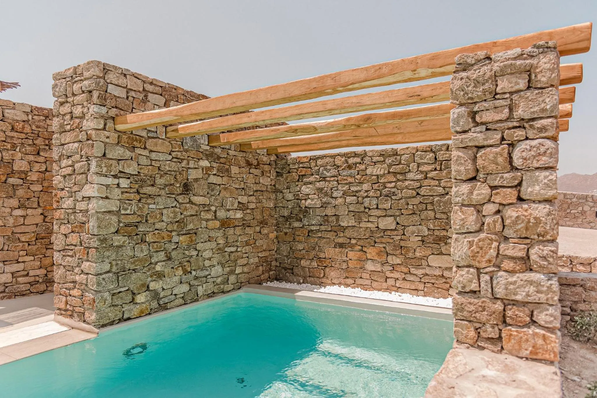 Swimming pool in Amarelo Suites