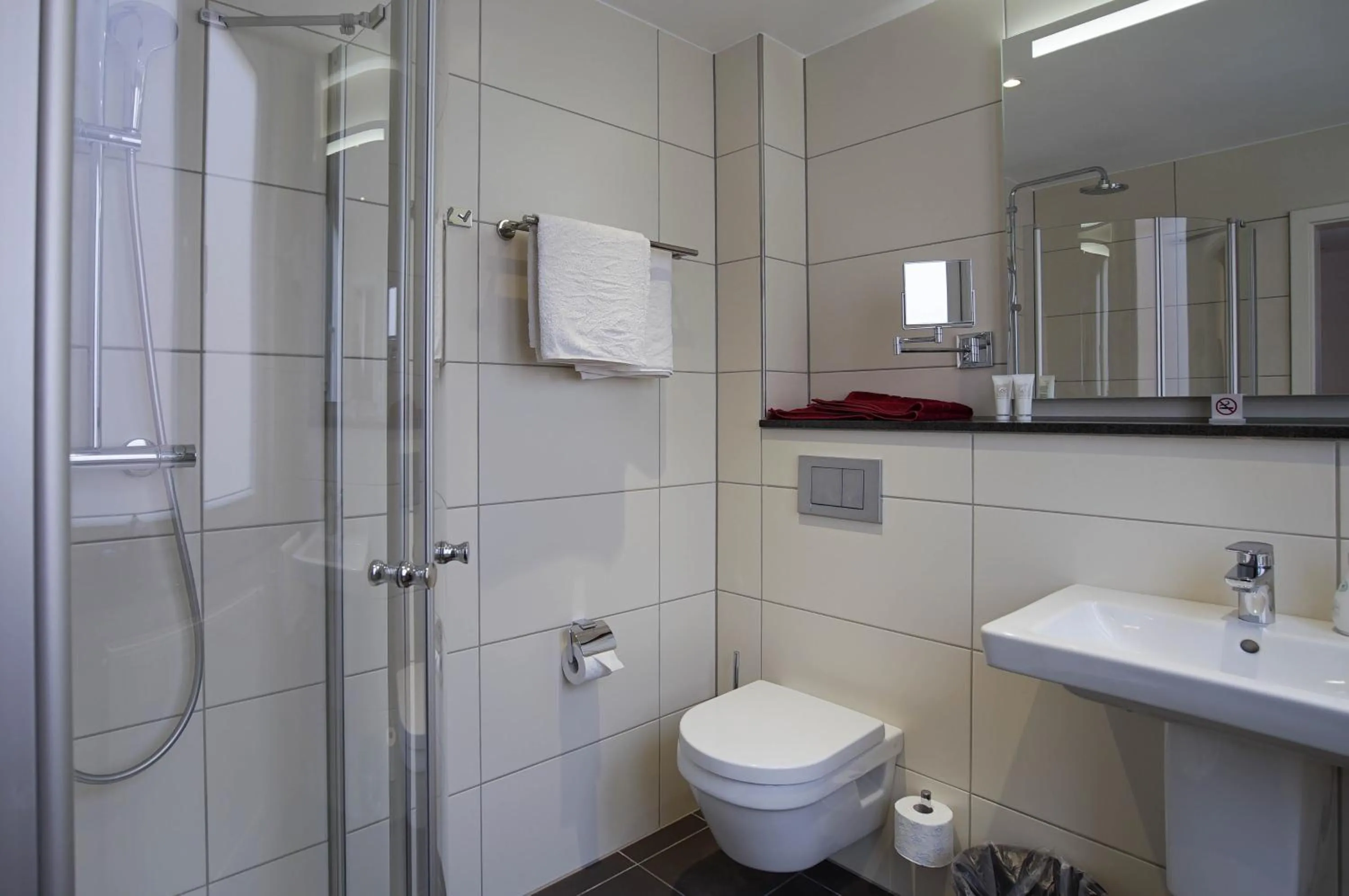 Photo of the whole room in Hotel Maxim