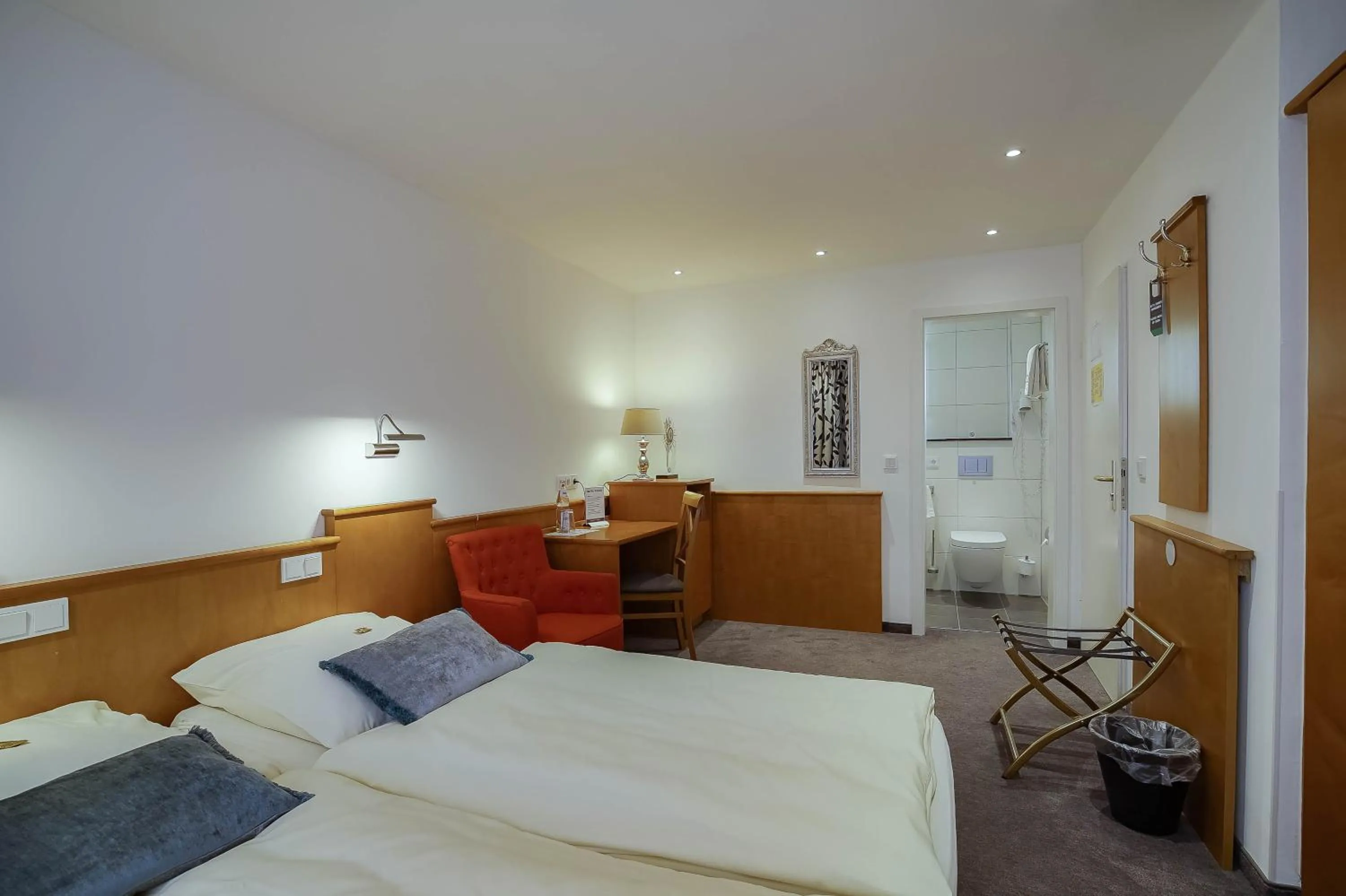 Photo of the whole room in Hotel Maxim