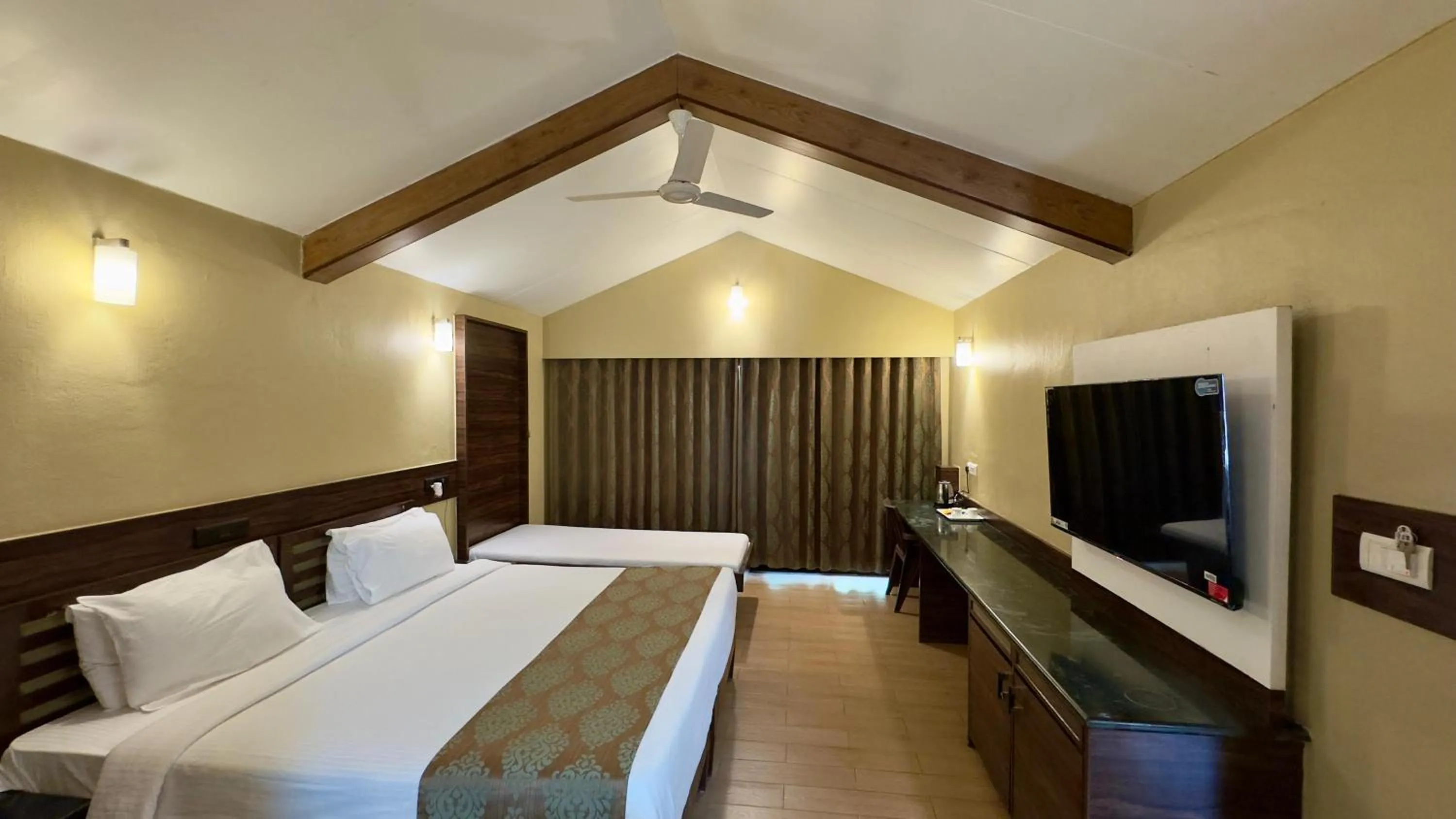 Bed in Upper Deck Resort - Highest Peak, Lonavala