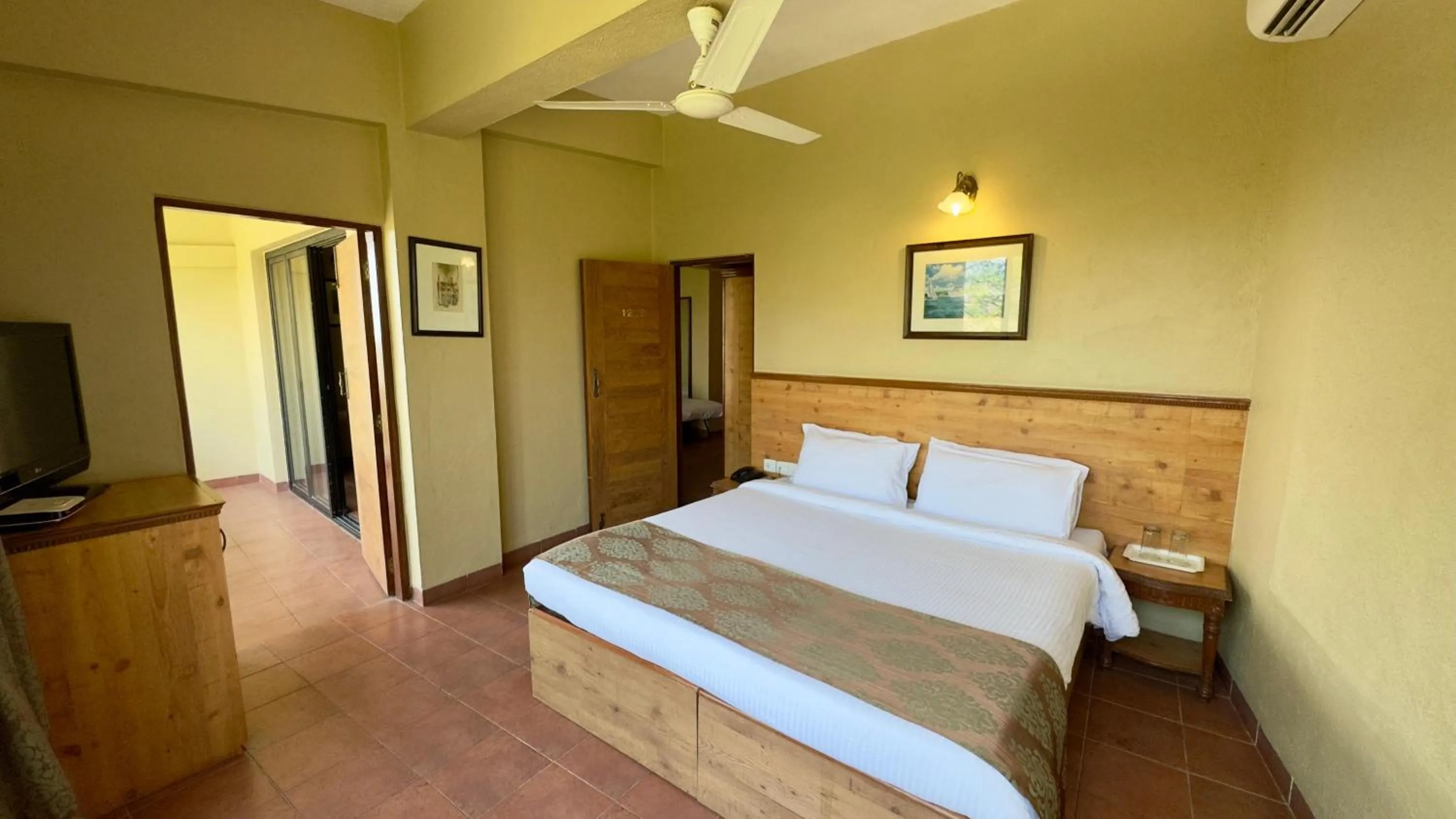 Bed in Upper Deck Resort - Highest Peak, Lonavala