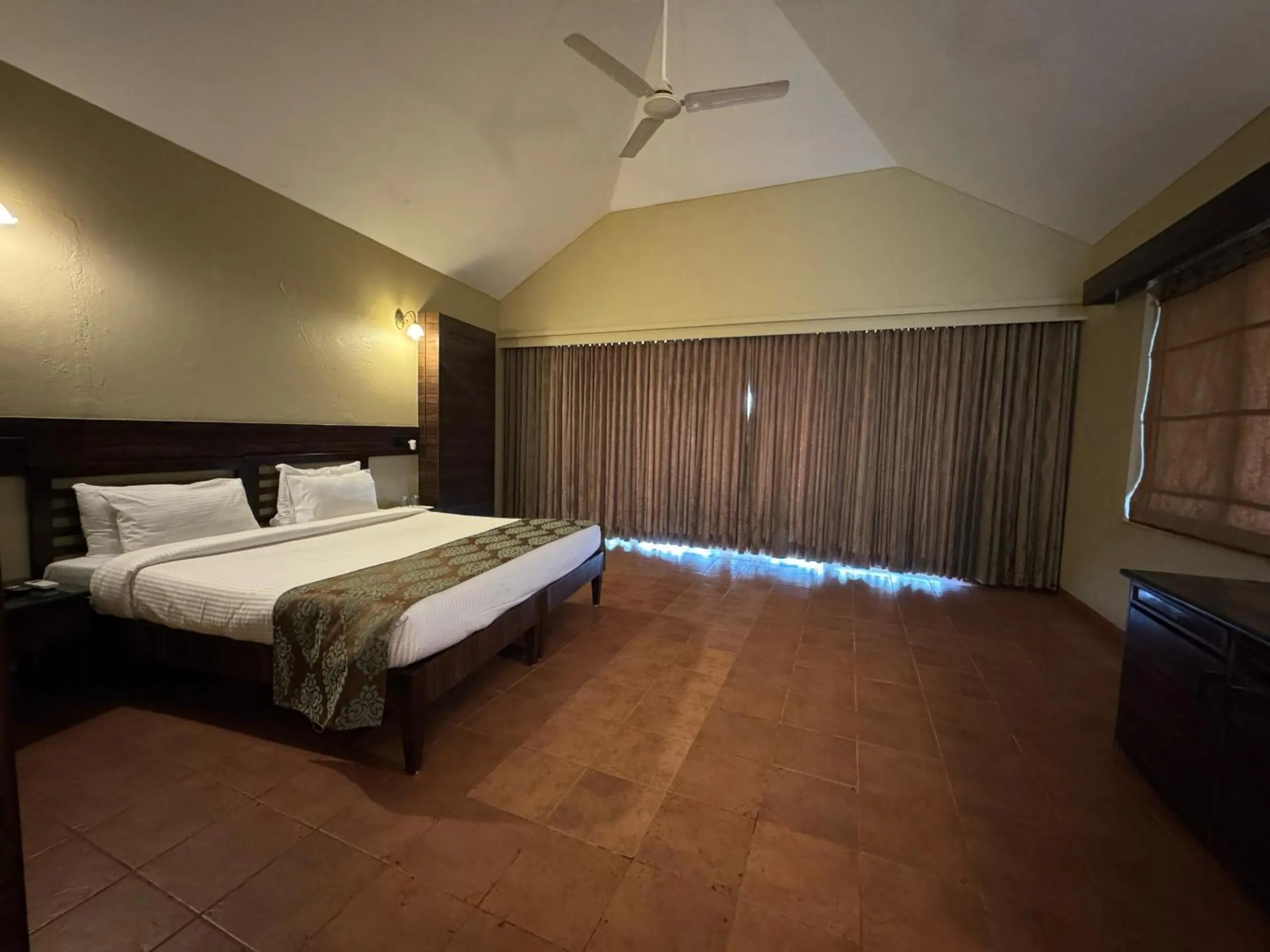 Bed in Upper Deck Resort - Highest Peak, Lonavala