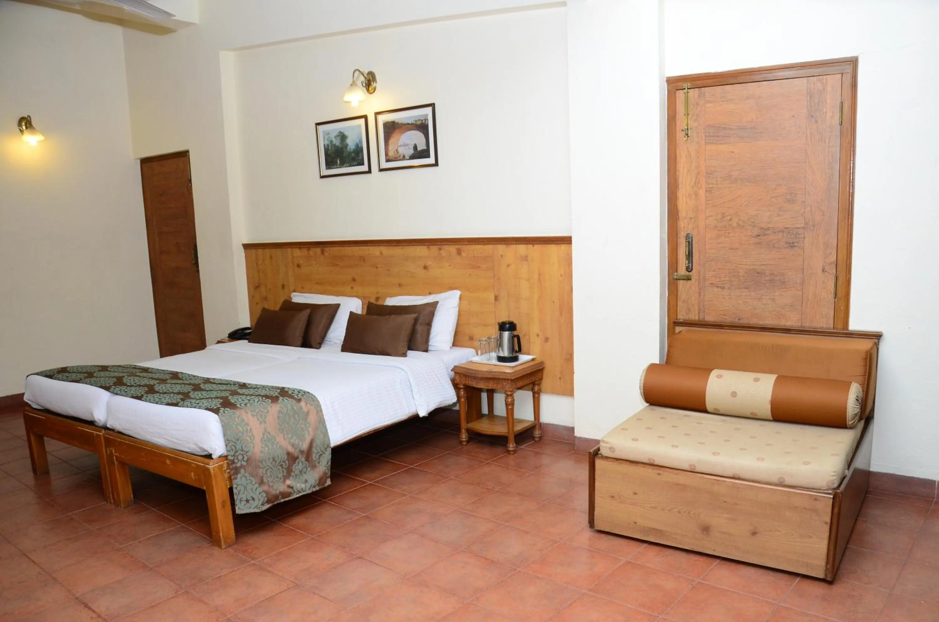 Bedroom, Bed in Upper Deck Resort - Highest Peak, Lonavala