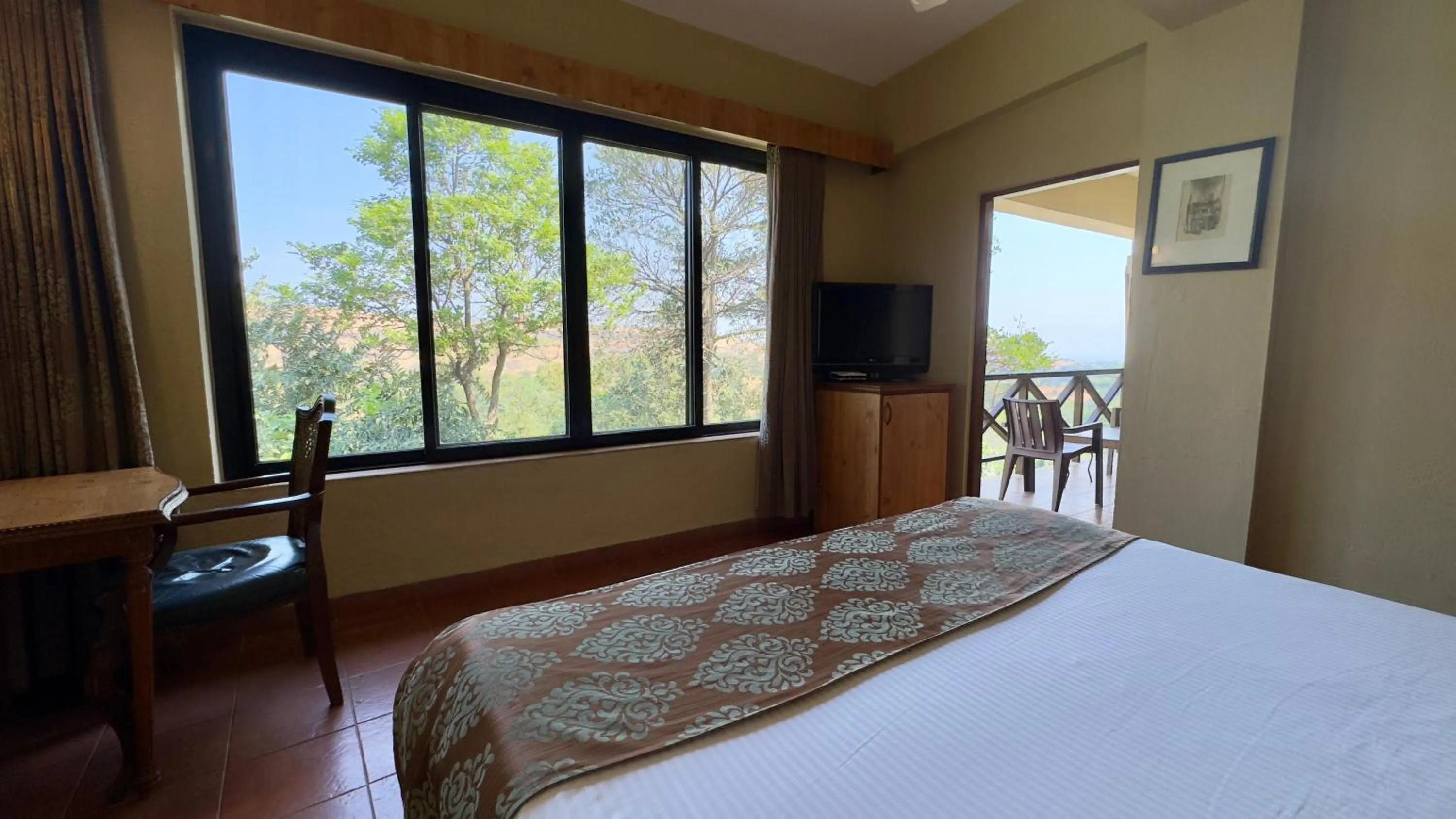 Bed in Upper Deck Resort - Highest Peak, Lonavala