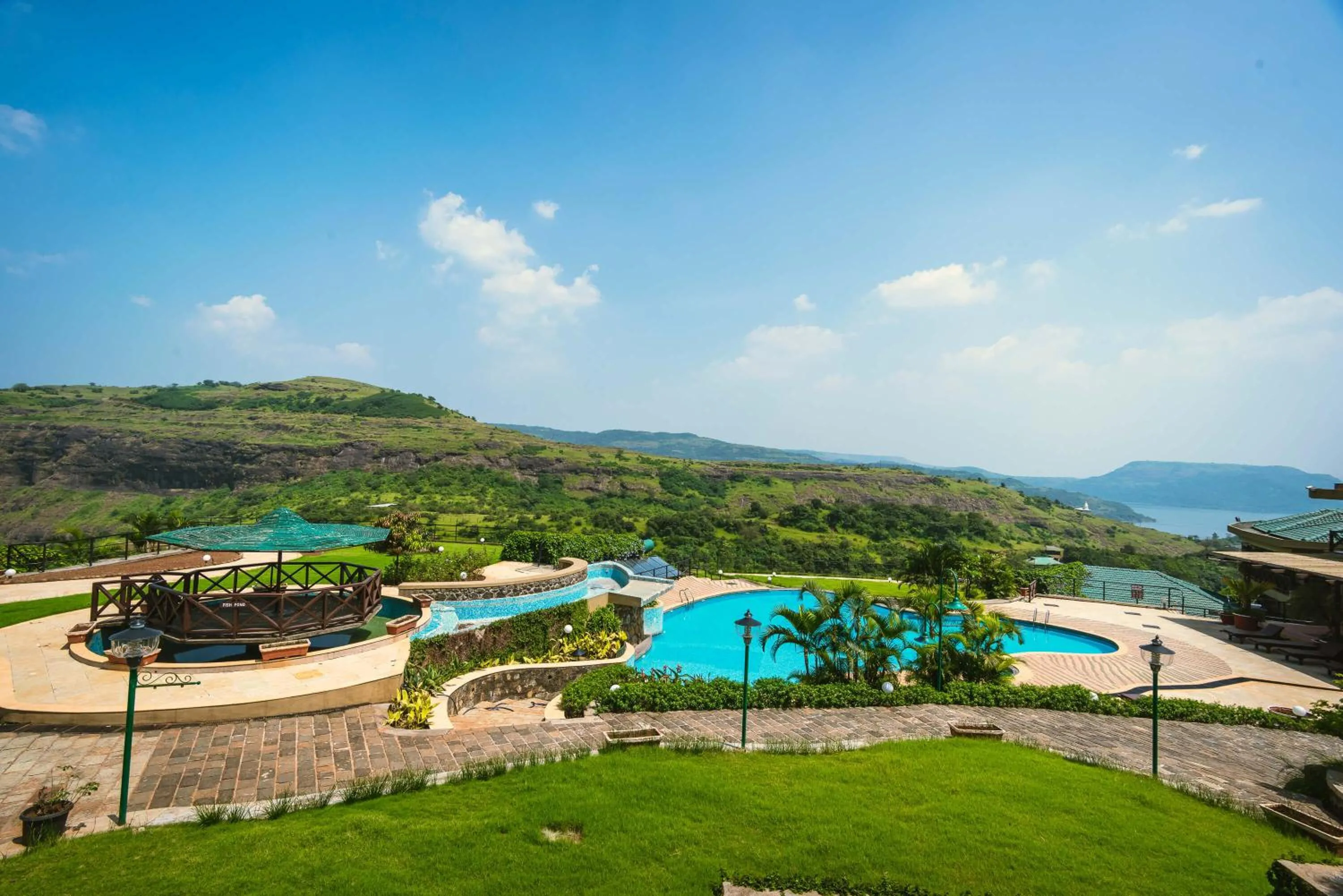 Garden in Upper Deck Resort - Highest Peak, Lonavala