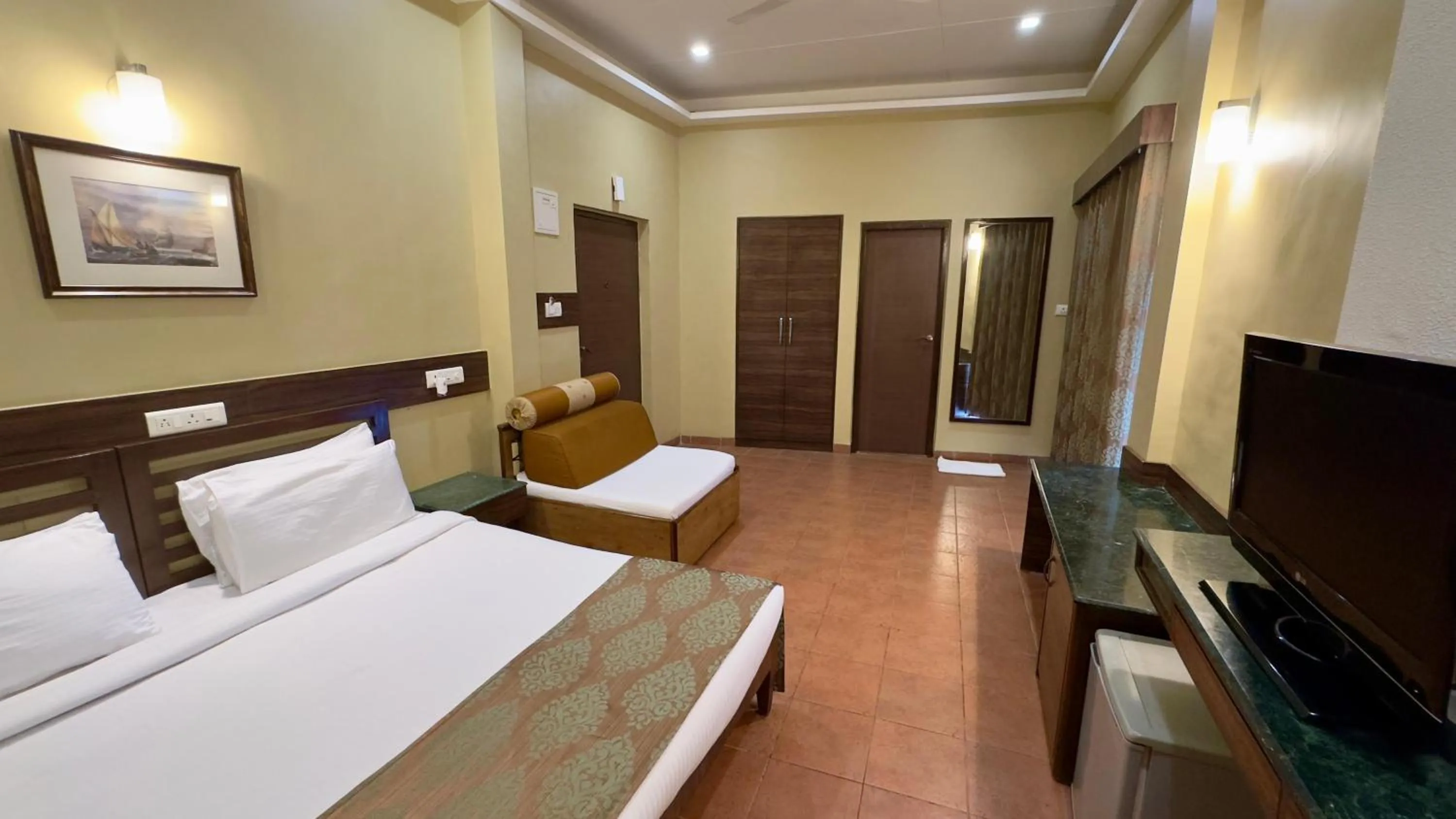 Bed in Upper Deck Resort - Highest Peak, Lonavala