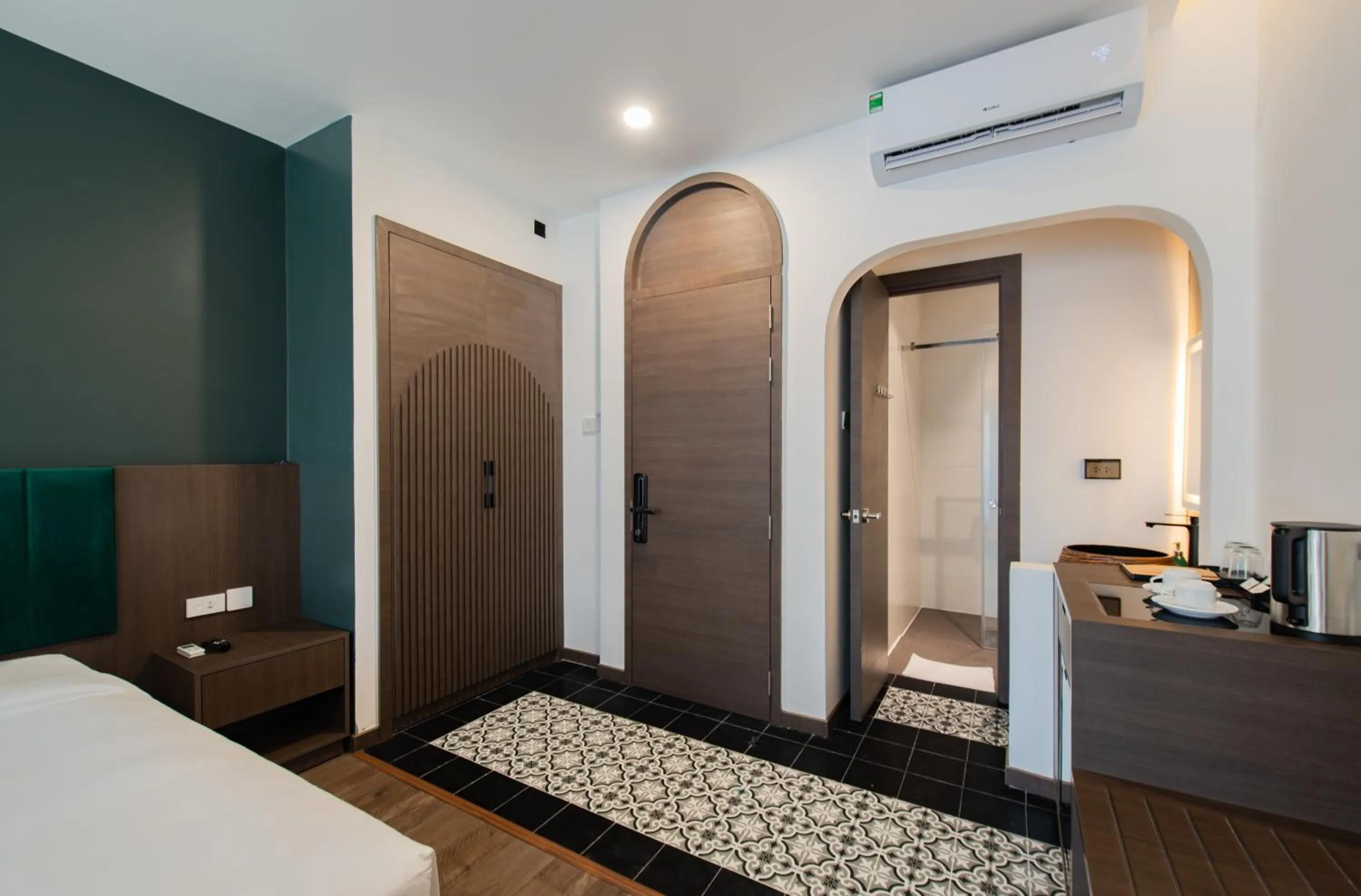 Photo of the whole room, Bed in Khách sạn gần biển Miami Tuy Hoà Phú Yên