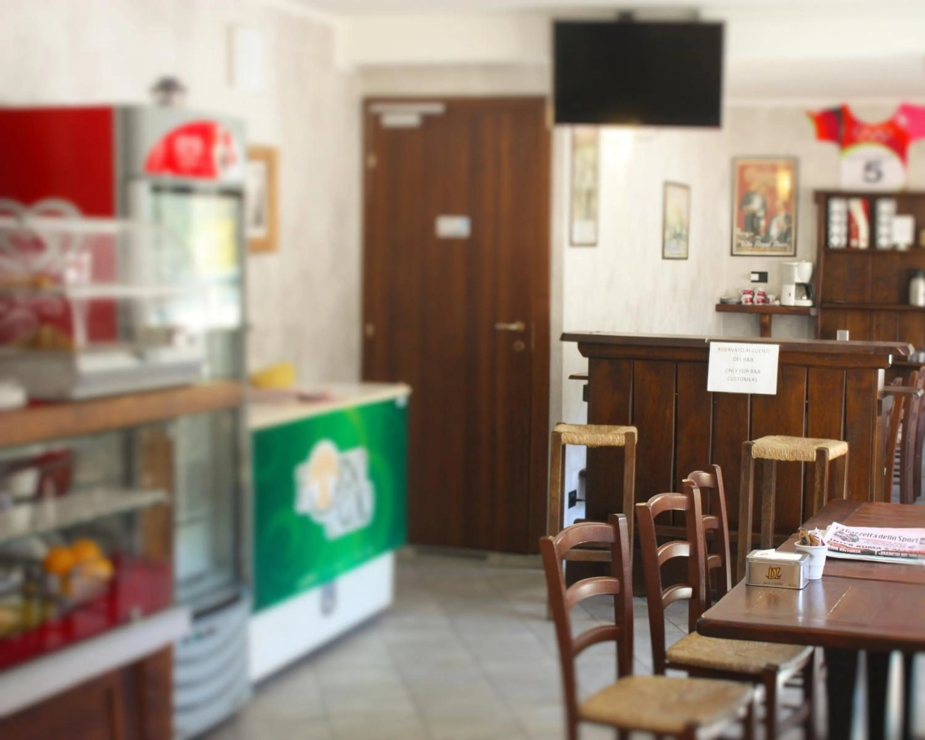 Lounge or bar in Olympic Mountains