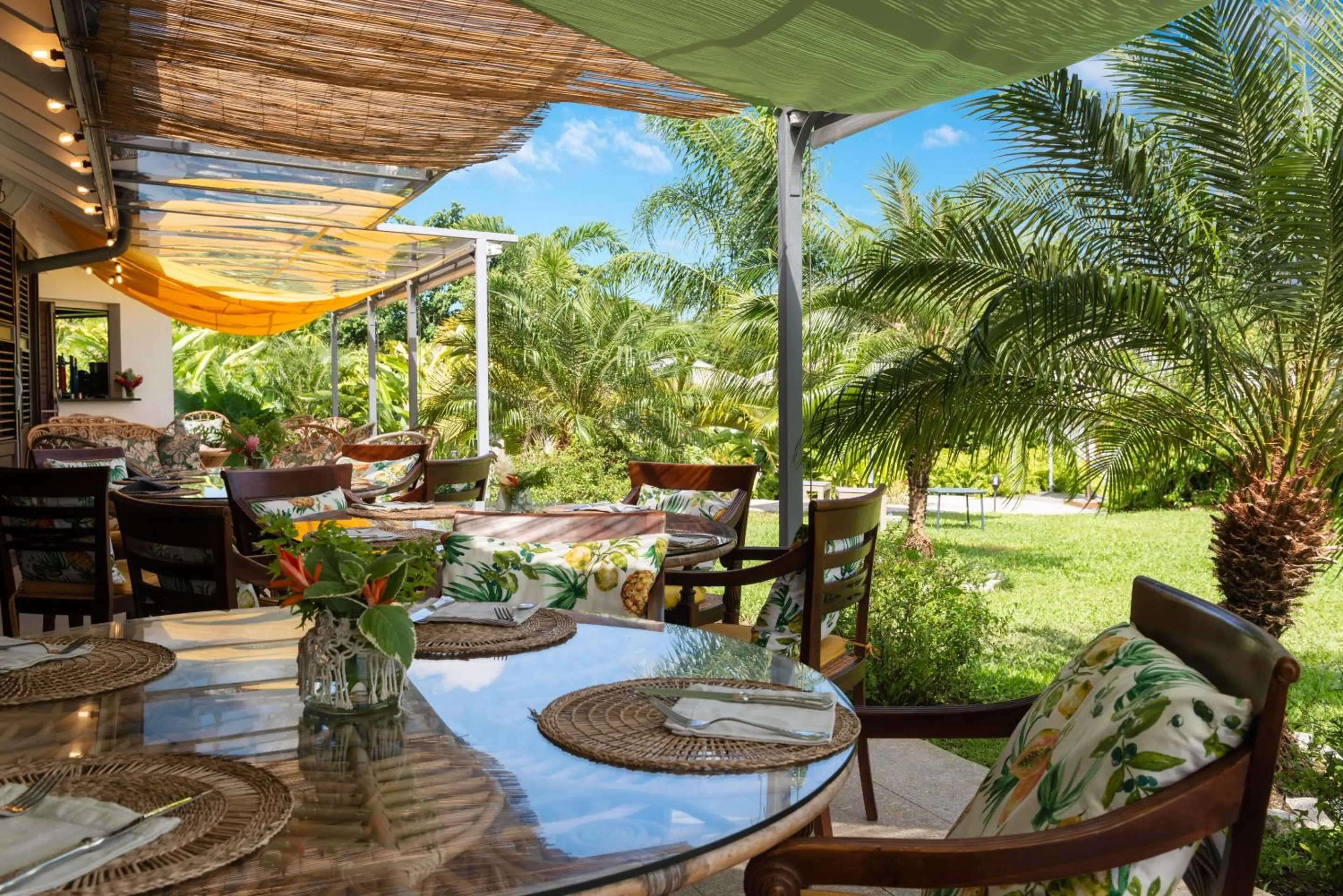 Dining area in Villa Saint Jean - Habitation Saint Charles