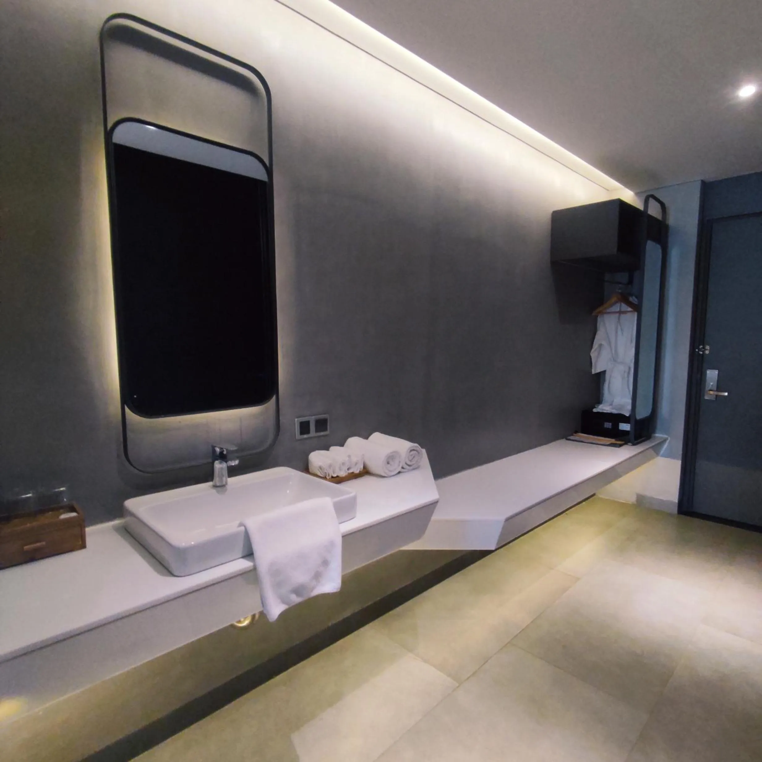 Bathroom in M SUITE Danang Beach