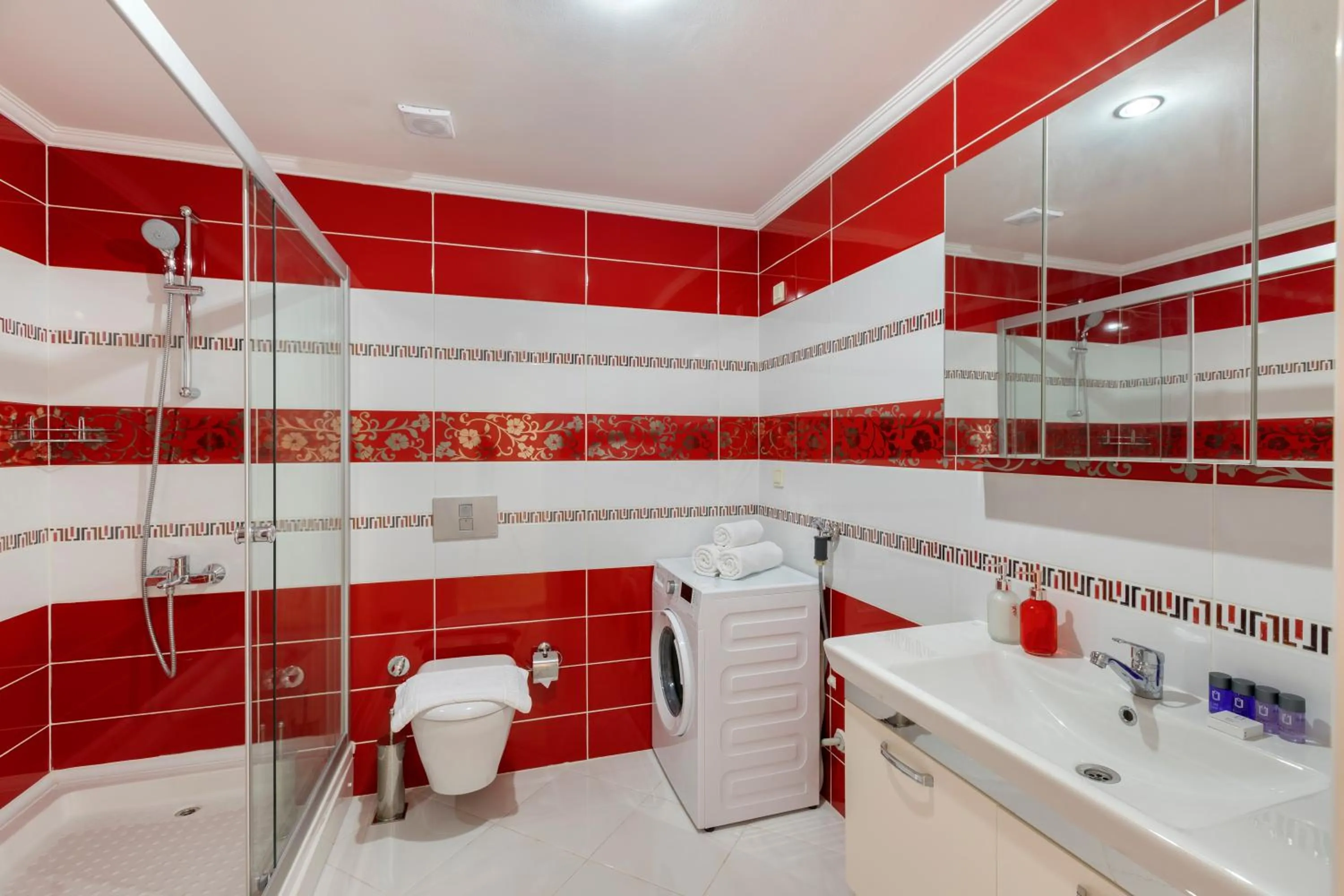 Shower in Onix Apart Hotel