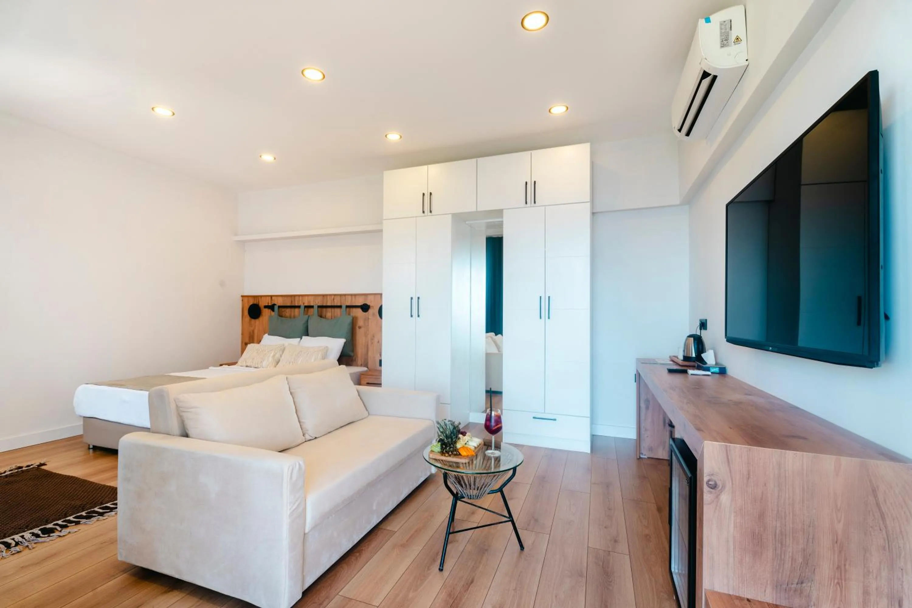 Bed, Seating Area in niXie Hotel & Beach - Adult Only