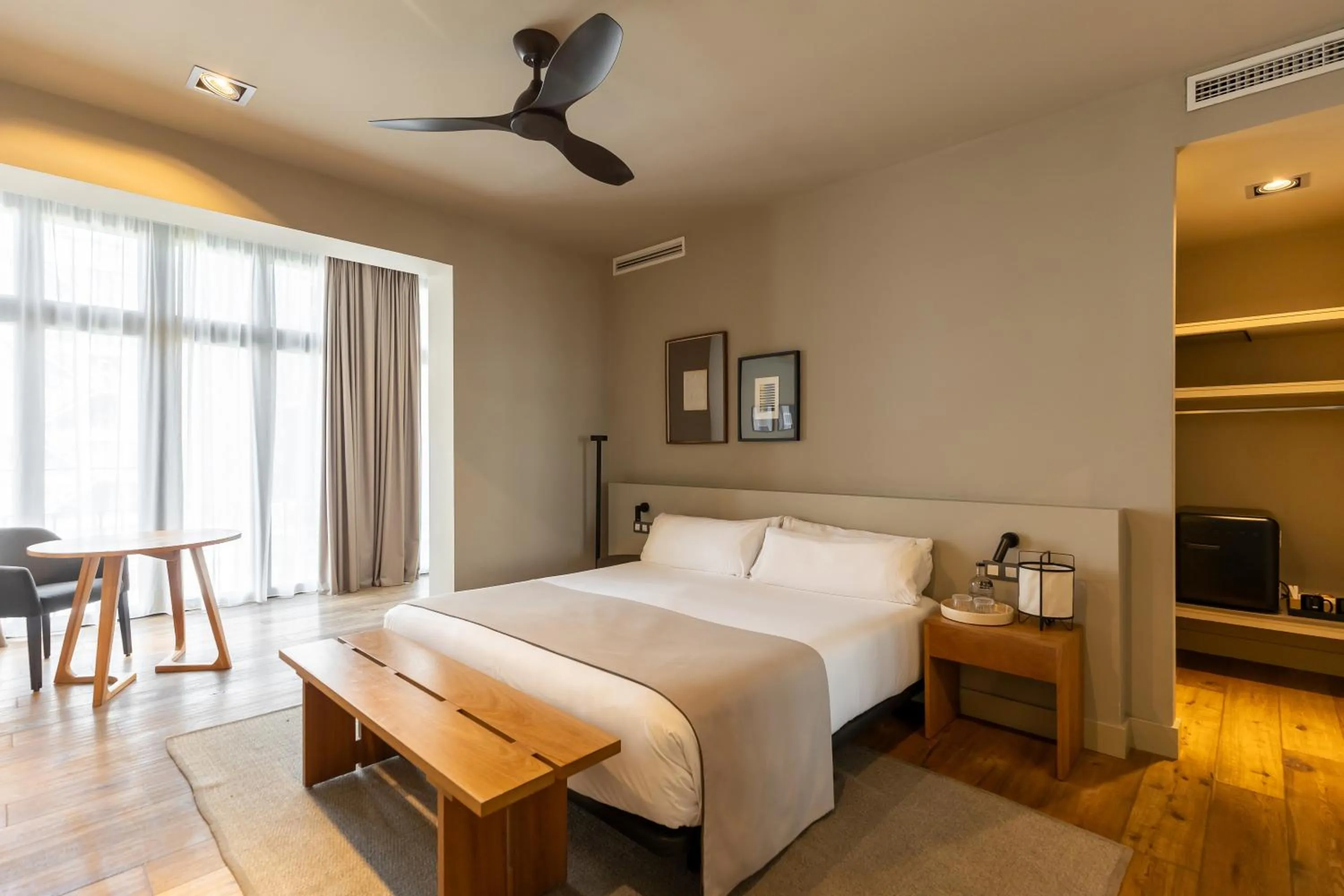 Bedroom, Bed in Colectia Stays Pau Claris