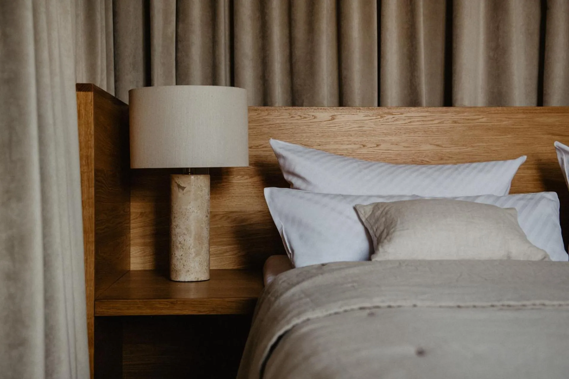 Bed in Hotel Schloss Teutschenthal