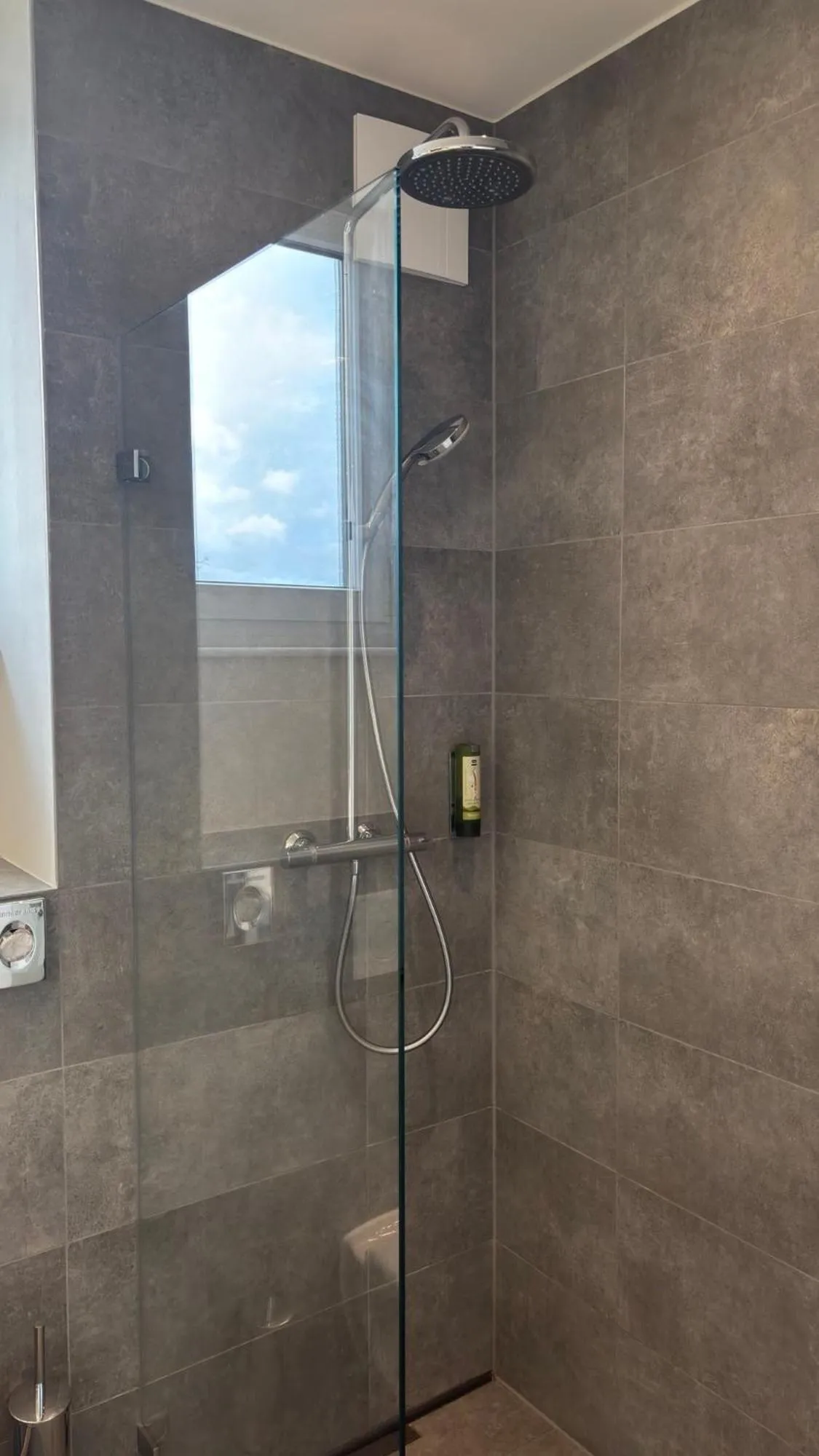 Shower in Grimm´s Berlin Potsdam