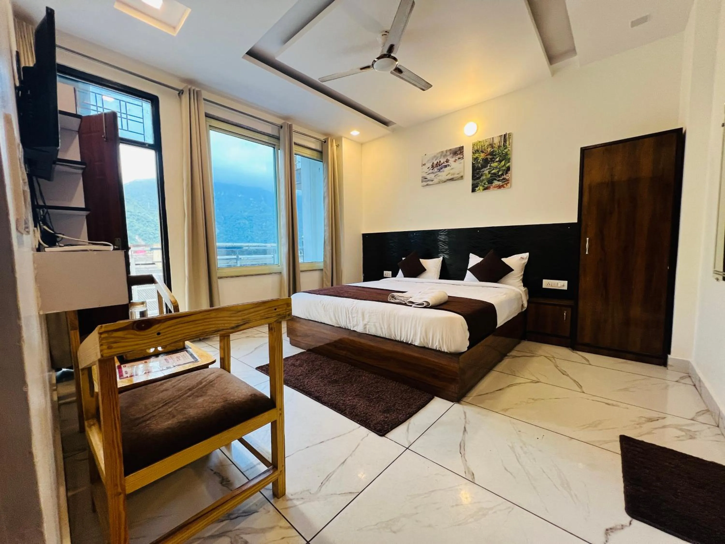 Bed in The Royal Galaxy