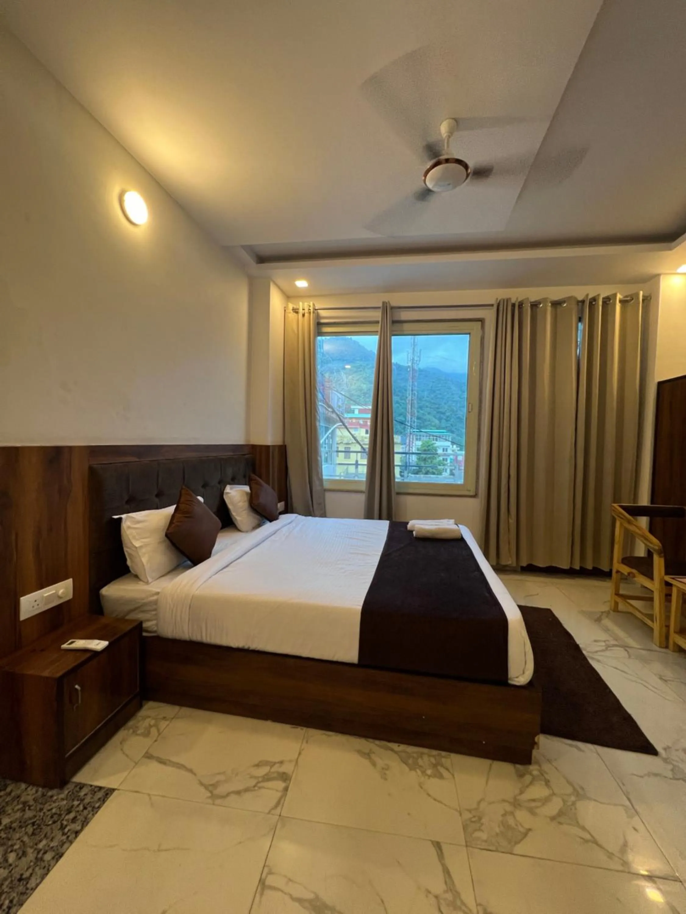 Bed in The Royal Galaxy