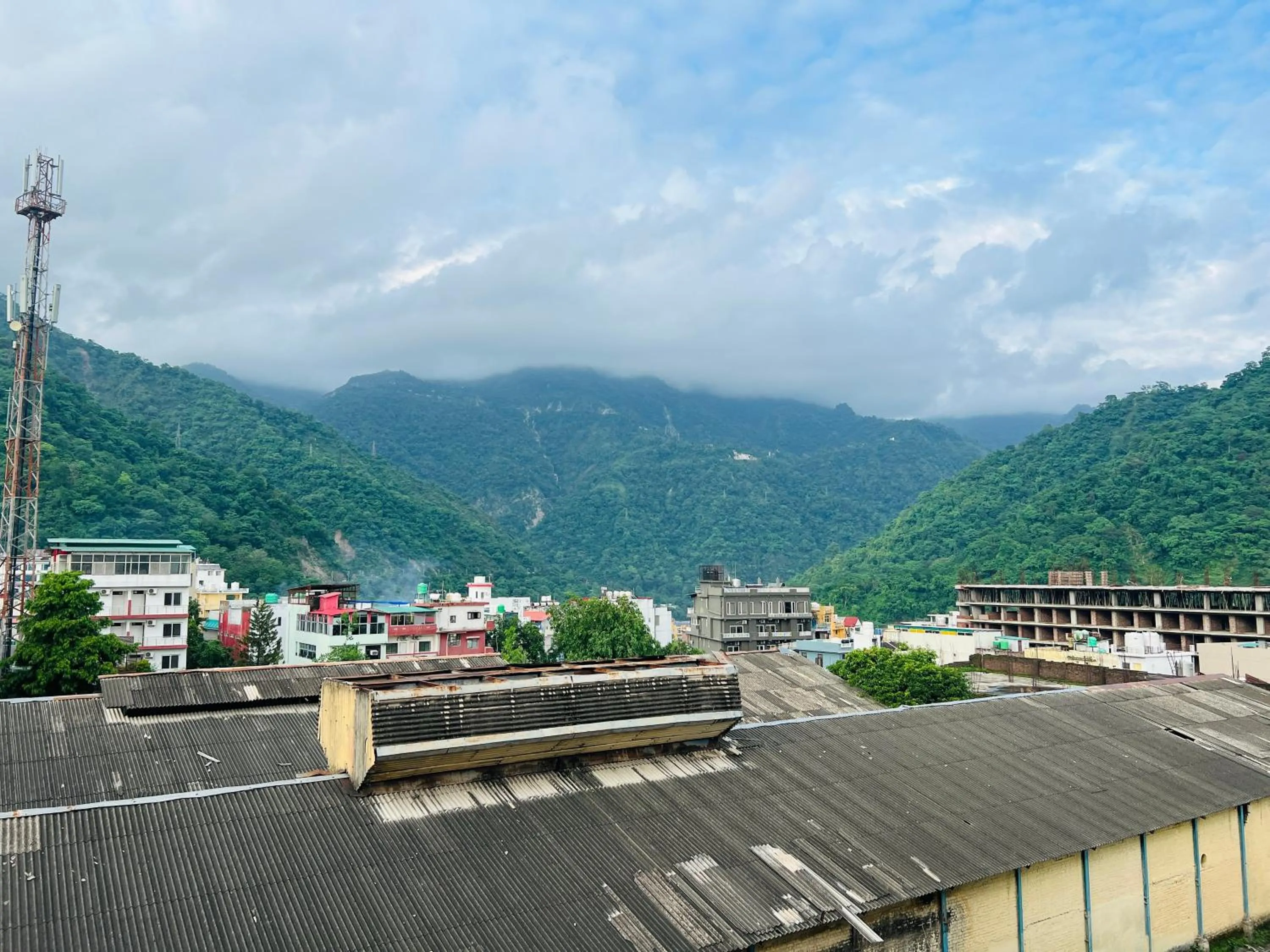 Mountain view in The Royal Galaxy