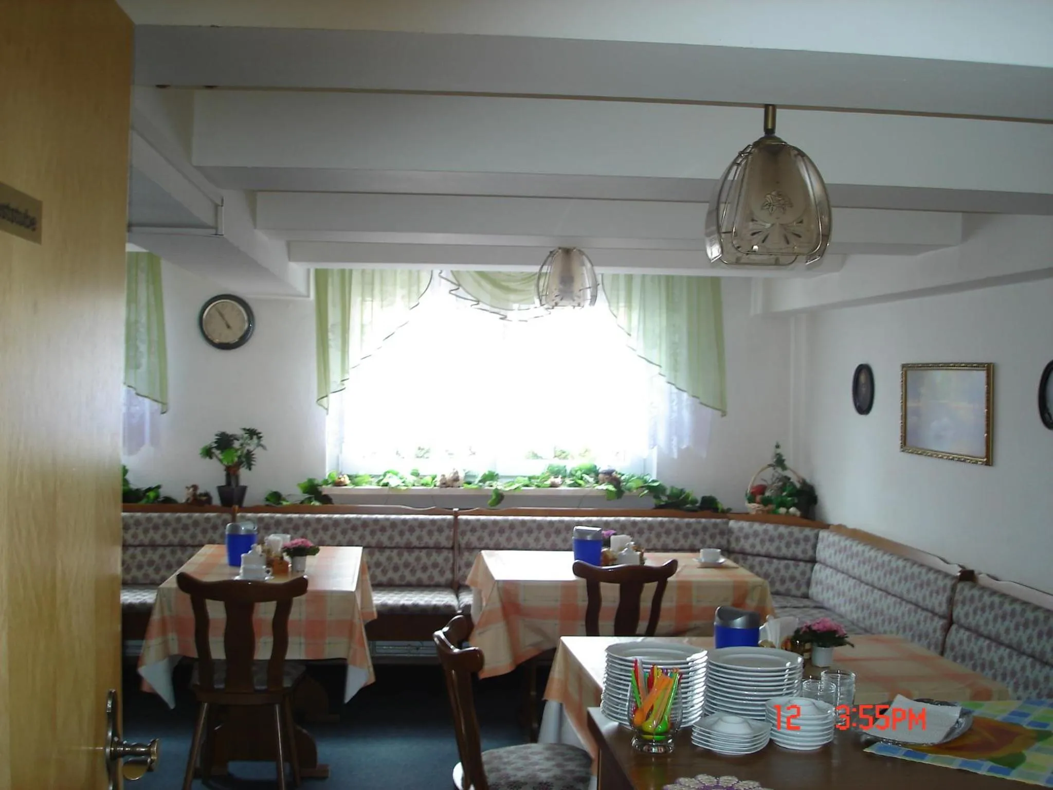 Restaurant/places to eat in Pension zum Schwanenteich