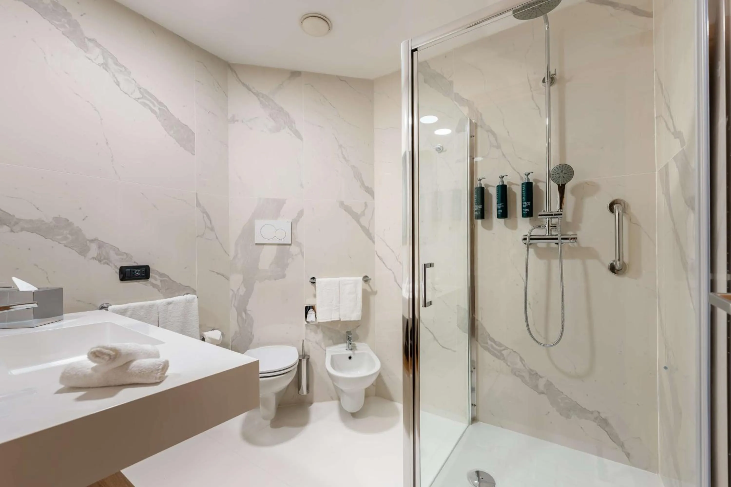 Bathroom in Hilton Garden Inn Milan Malpensa