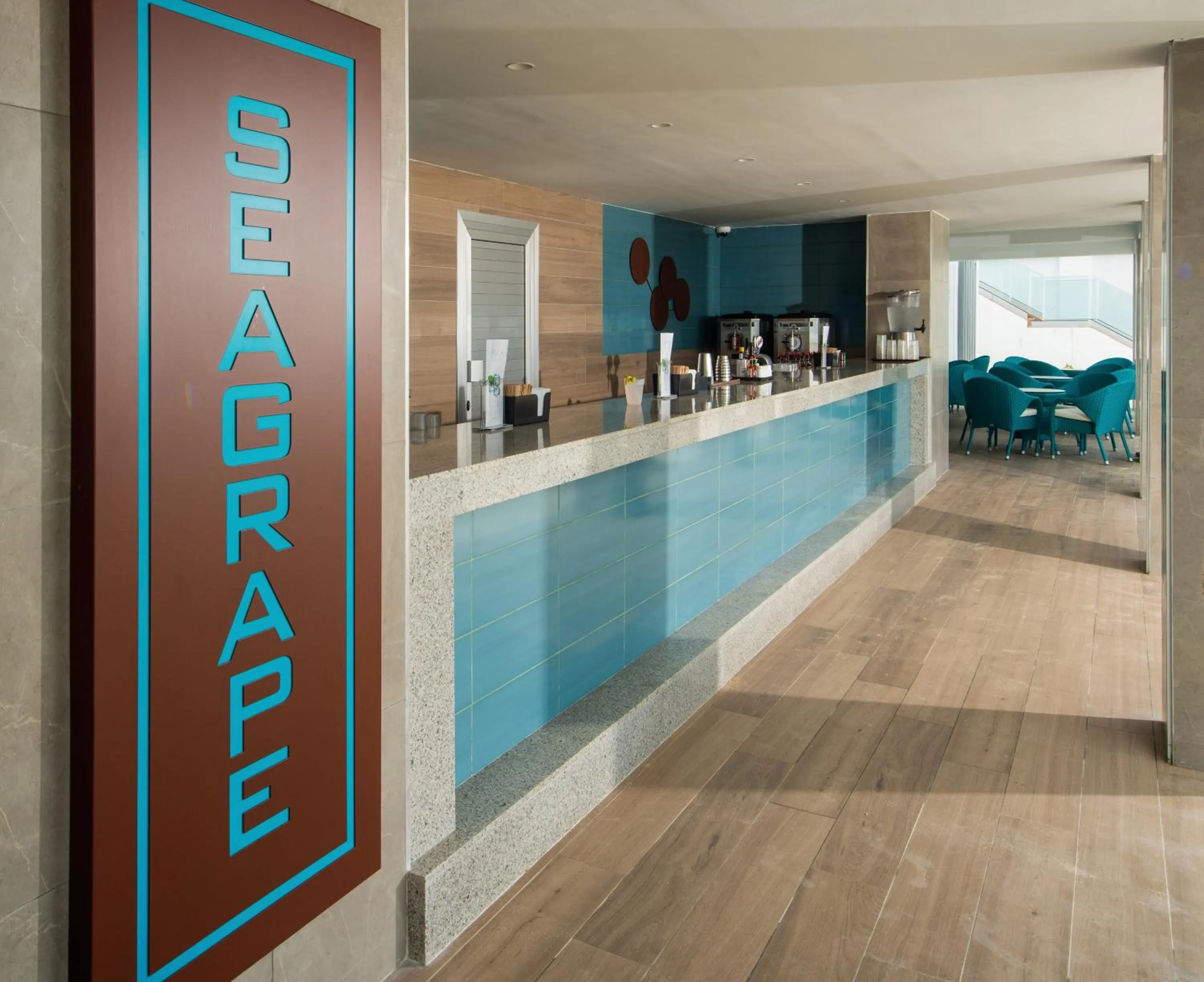 Lounge or bar in Riu Ocho Rios - All Inclusive