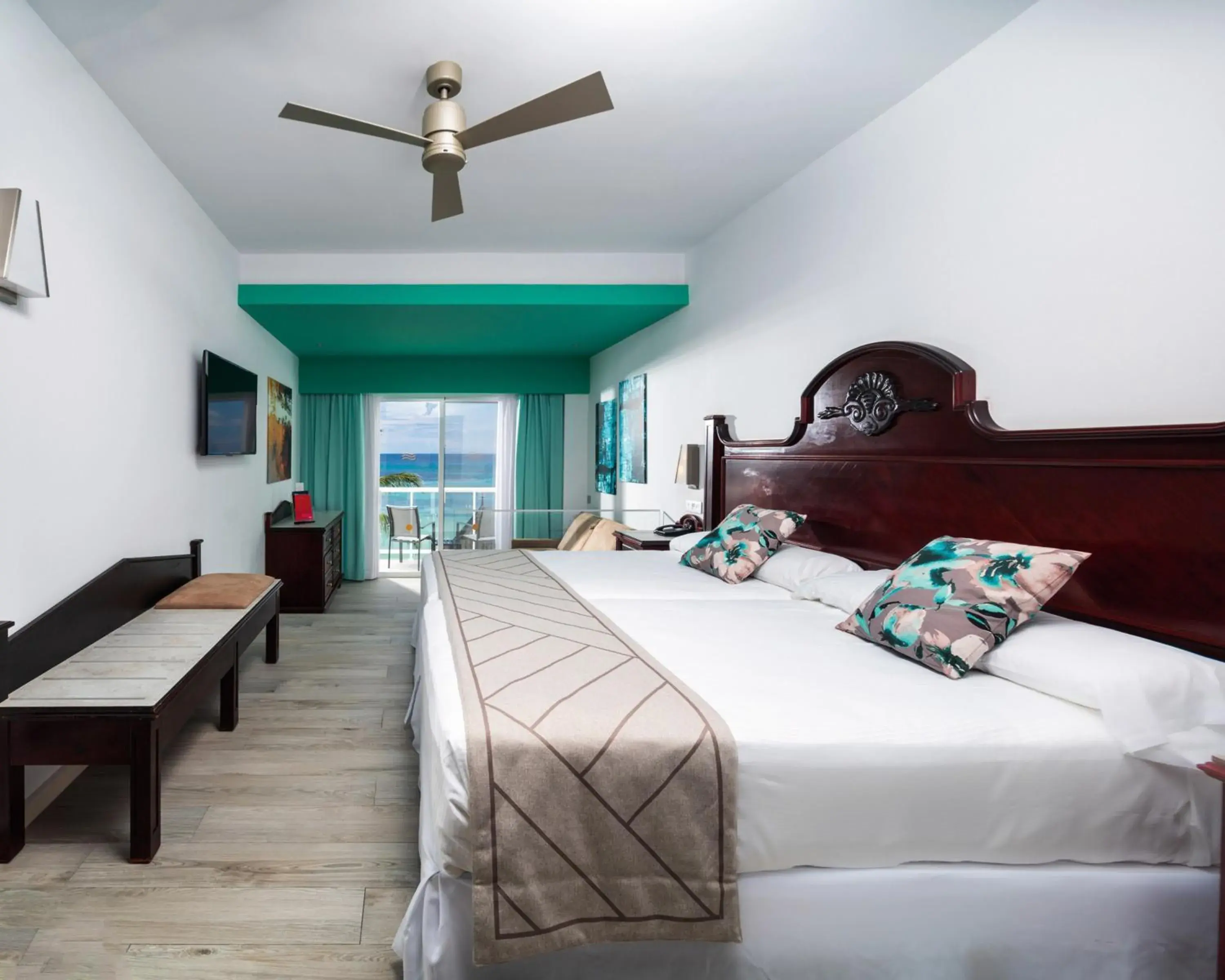 Junior Suite Ocean View - single occupancy in Riu Ocho Rios - All Inclusive Junior Suite Ocean View - single occupancy in Riu Ocho Rios - All Inclusive