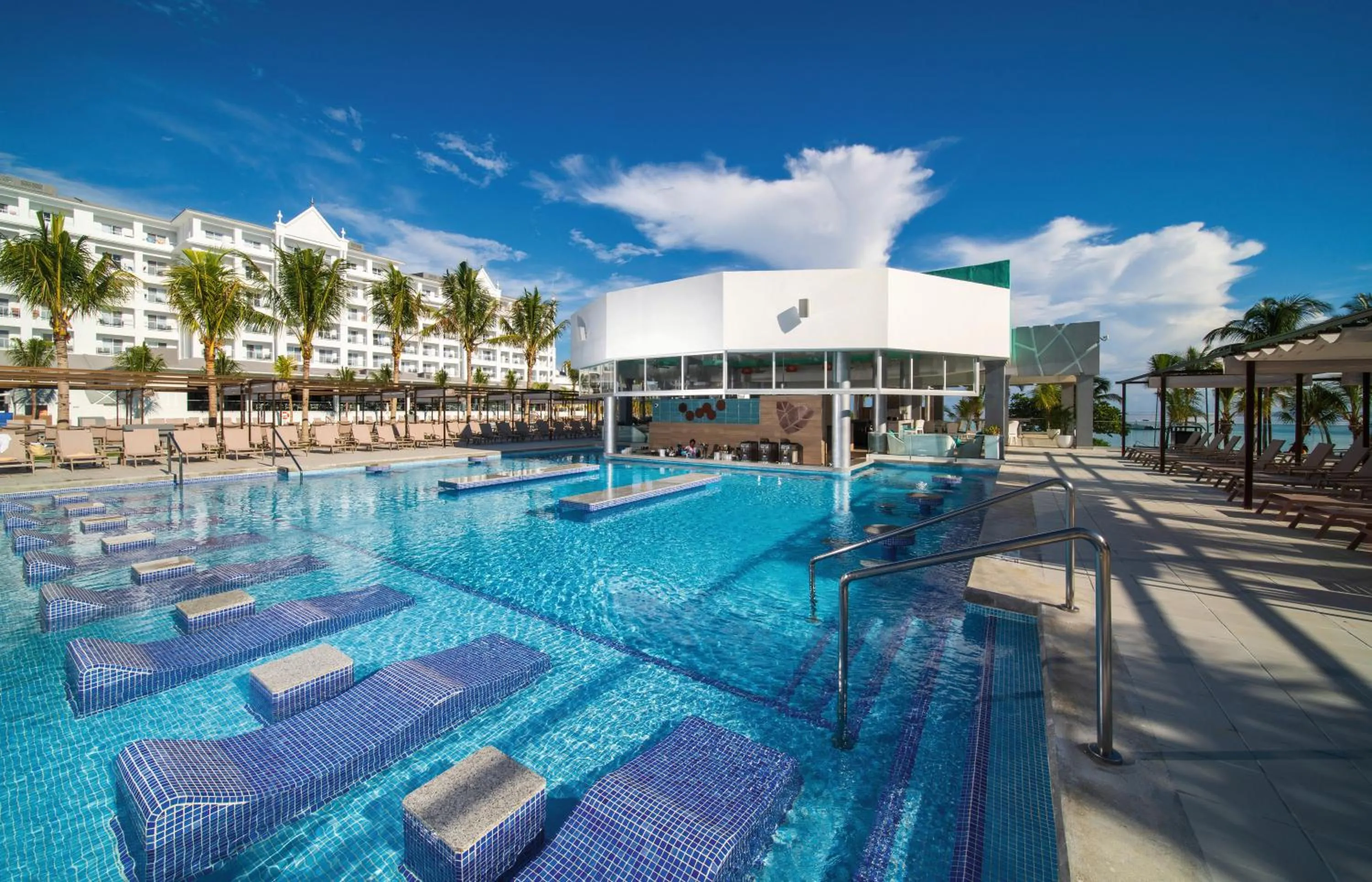 Swimming pool in Riu Ocho Rios - All Inclusive