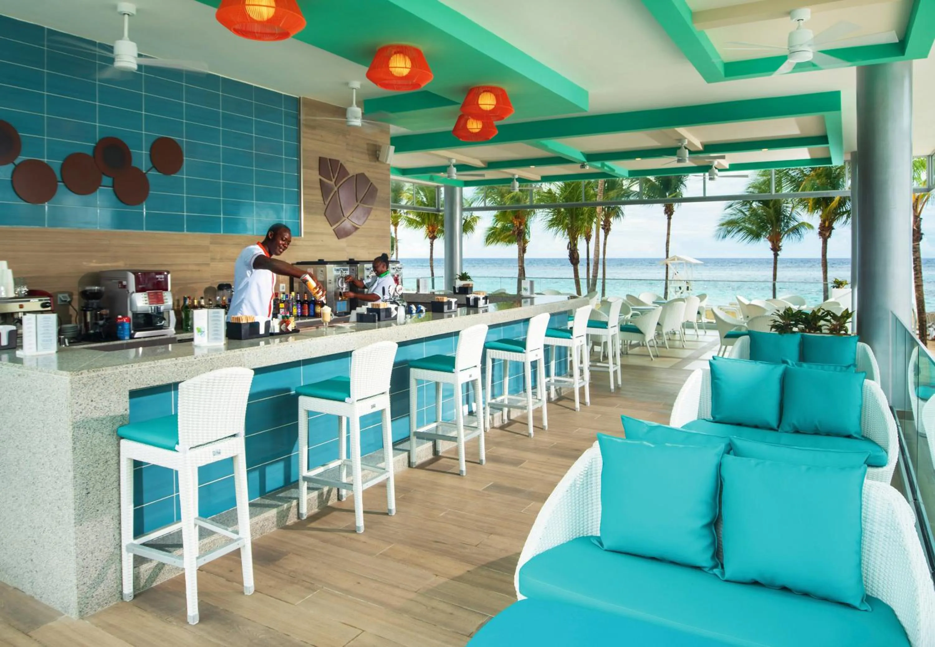Lounge or bar in Riu Ocho Rios - All Inclusive